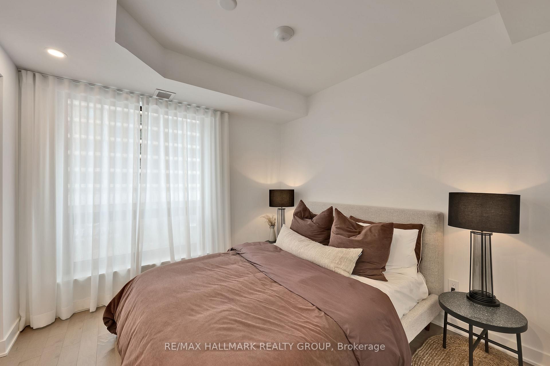 Photo 12 of Unit 906, 340 Queen Street, Ottawa, Ottawa Centre — HOMEH