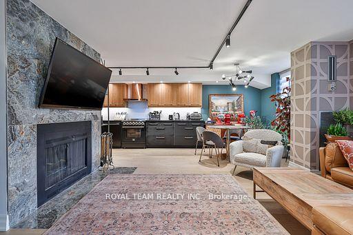 Photo 16 of Unit C-PH 10, 211 Saint Patrick Street, Toronto, Kensington-Chinatown — HOMEH
