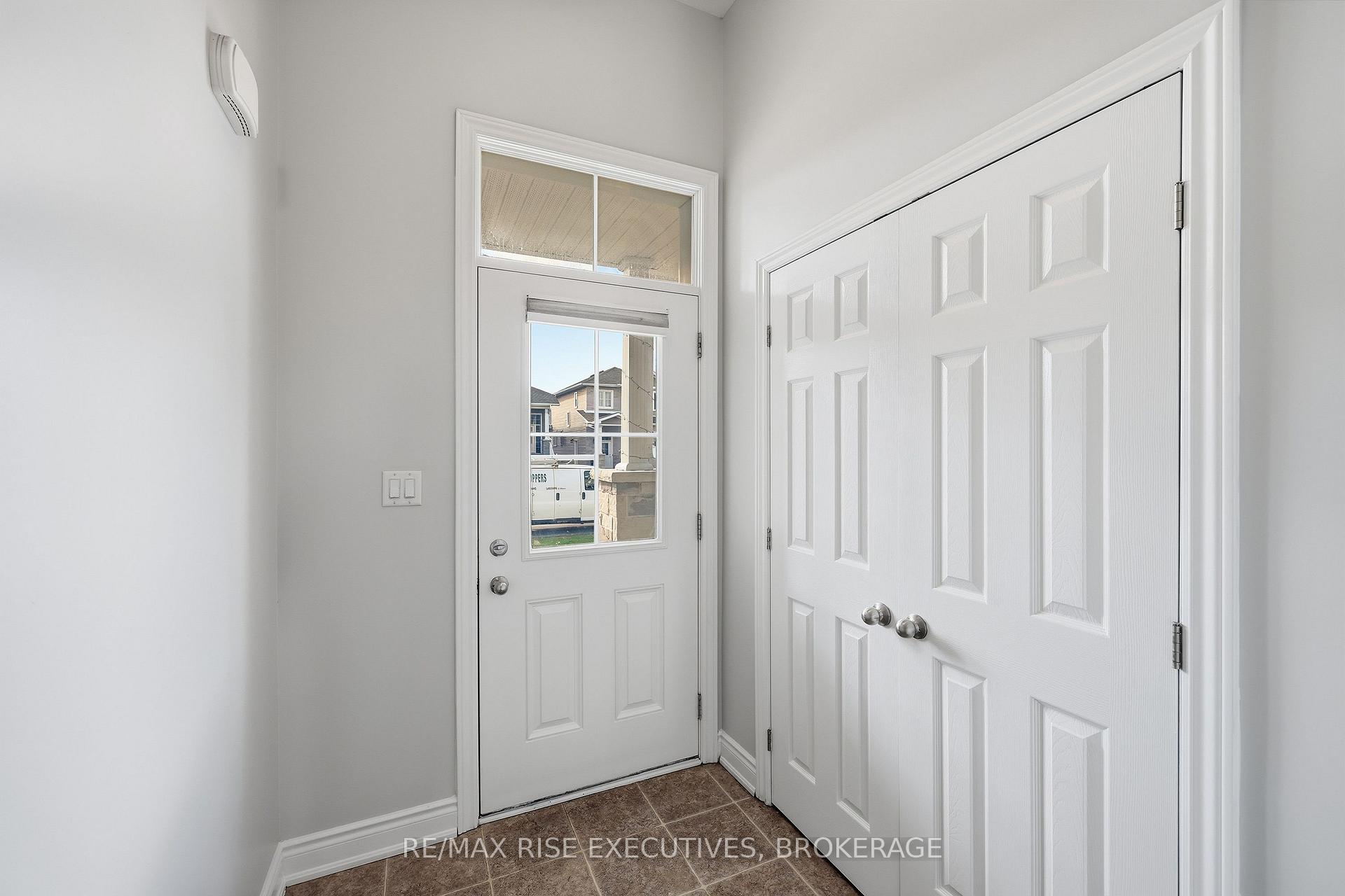 Photo 6 of 567 Beth Crescent, Kingston, City Northwest — HOMEH