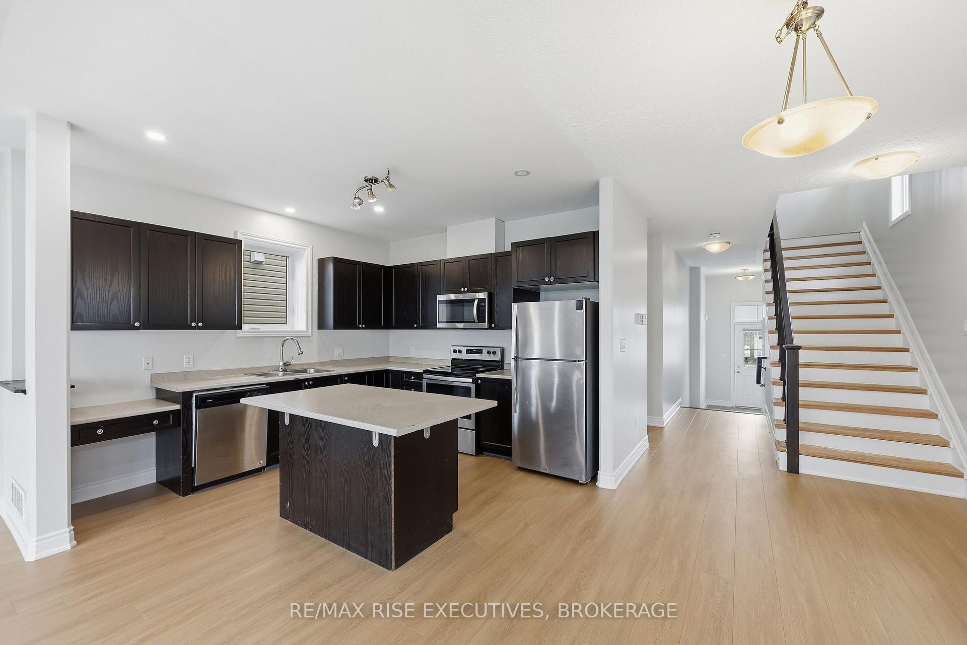 Photo 11 of 567 Beth Crescent, Kingston, City Northwest — HOMEH
