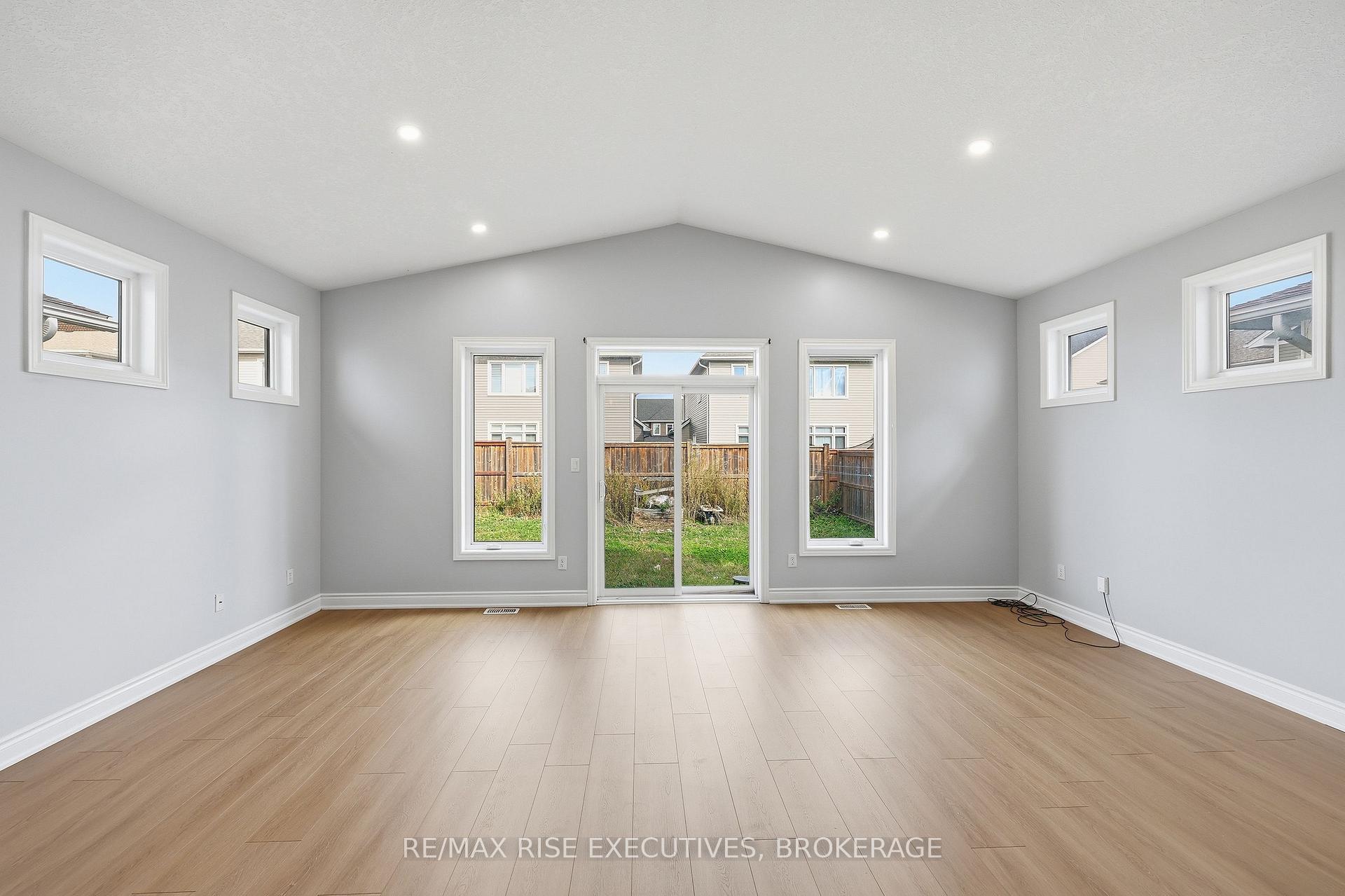 Photo 18 of 567 Beth Crescent, Kingston, City Northwest — HOMEH