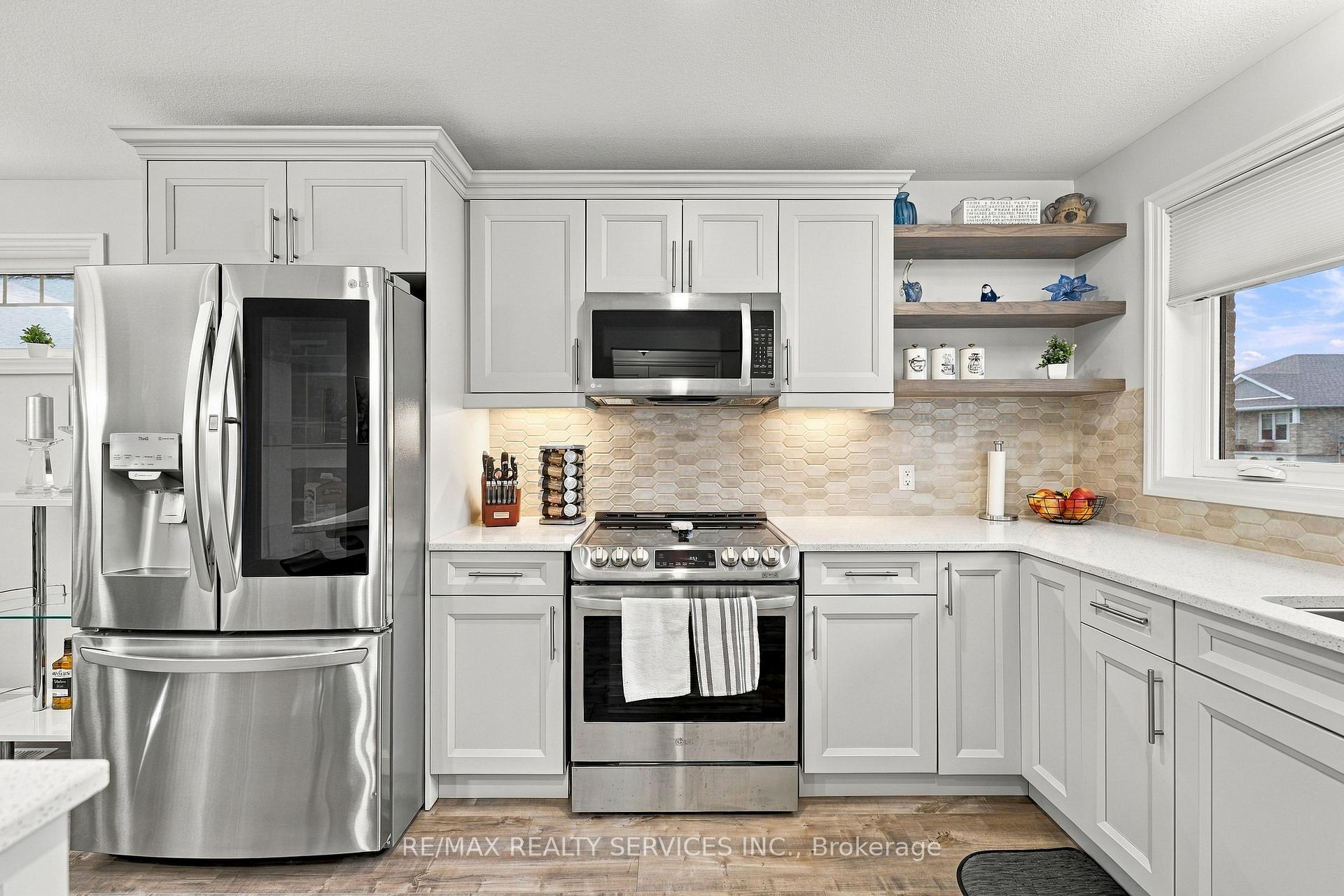 Photo 10 of 50 Mercedes Drive, Belleville, Belleville Ward — HOMEH