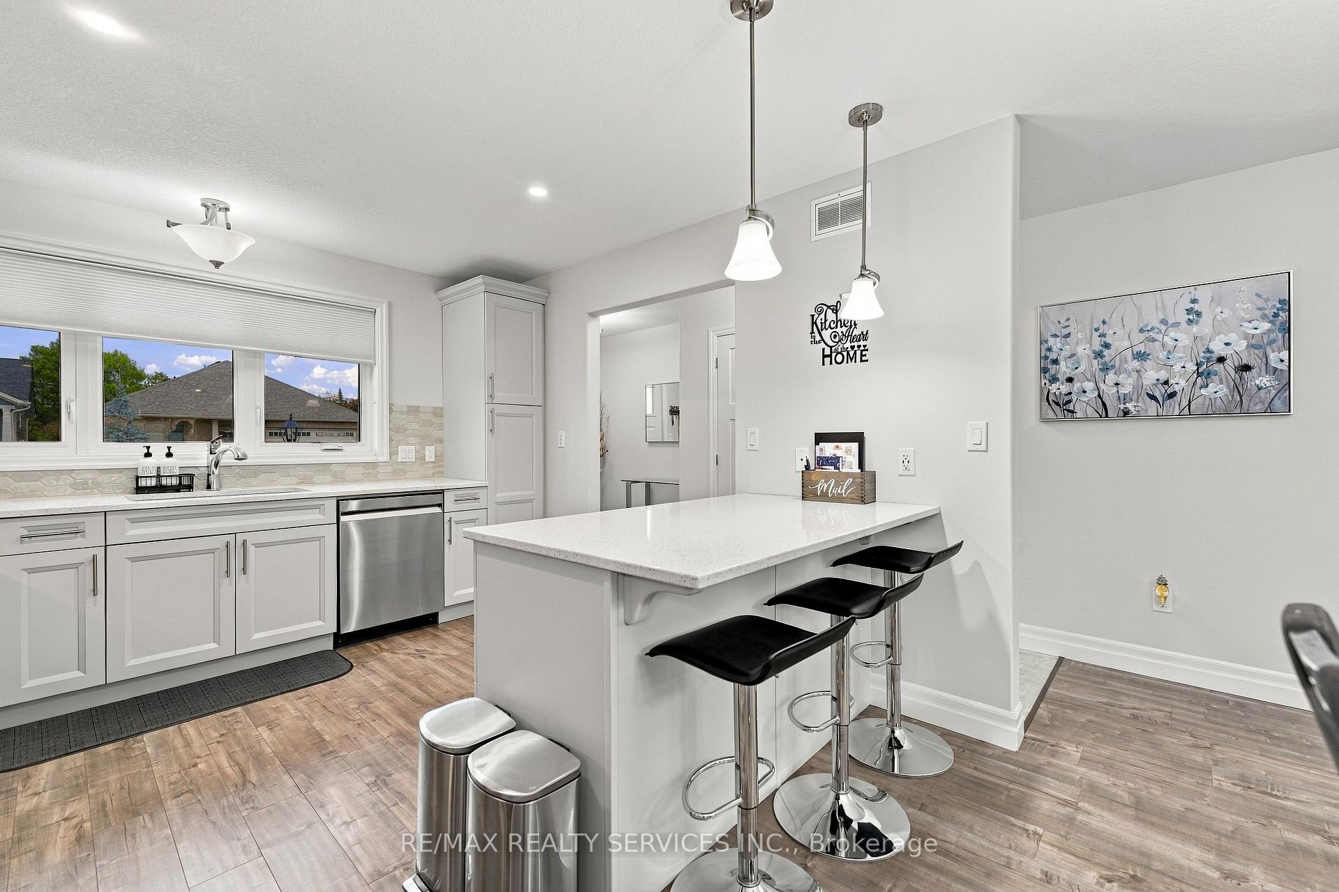 Photo 12 of 50 Mercedes Drive, Belleville, Belleville Ward — HOMEH