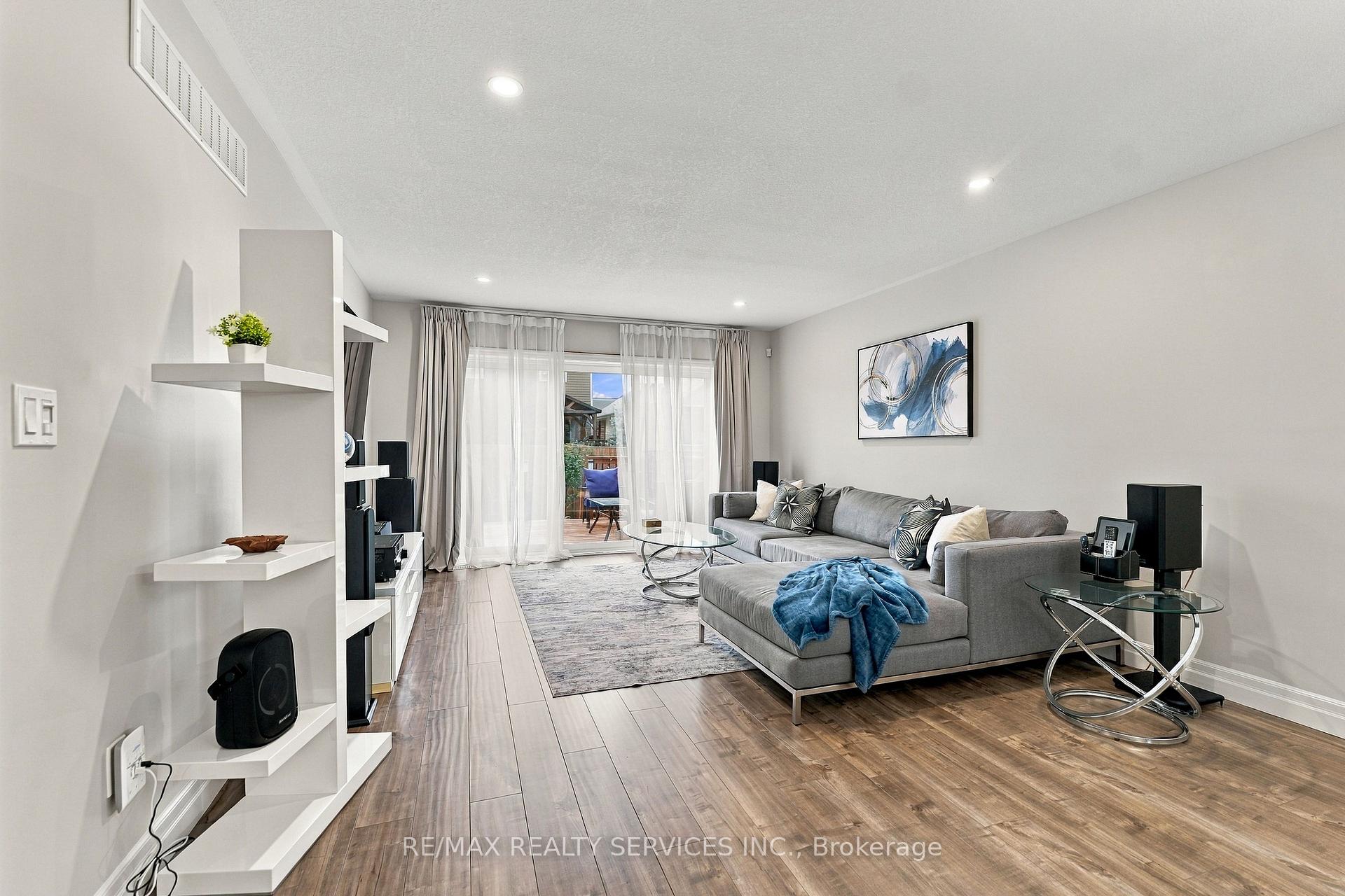 Photo 15 of 50 Mercedes Drive, Belleville, Belleville Ward — HOMEH
