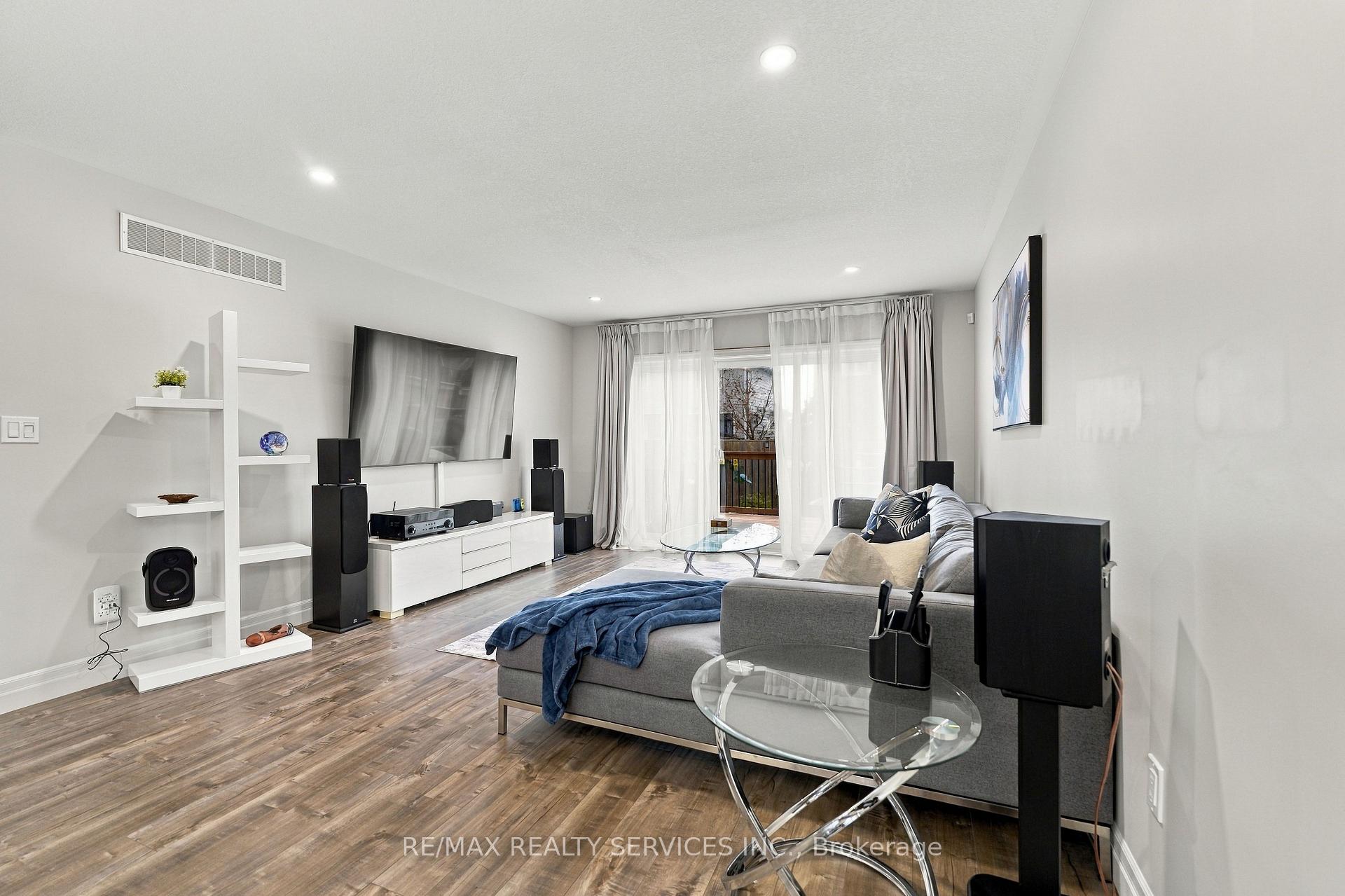 Photo 16 of 50 Mercedes Drive, Belleville, Belleville Ward — HOMEH