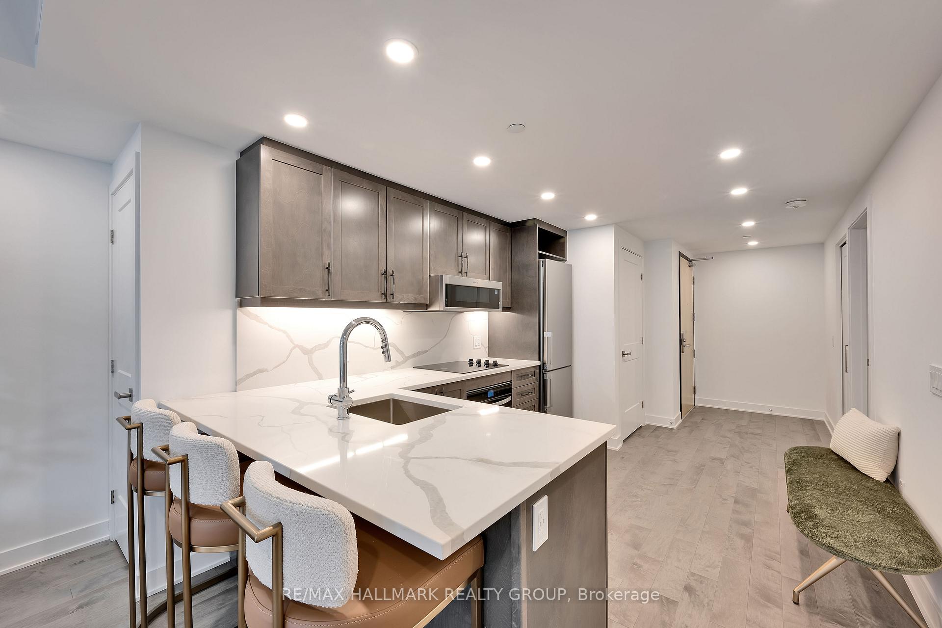 Photo 9 of Unit 701, 340 Queen Street, Ottawa, Ottawa Centre — HOMEH