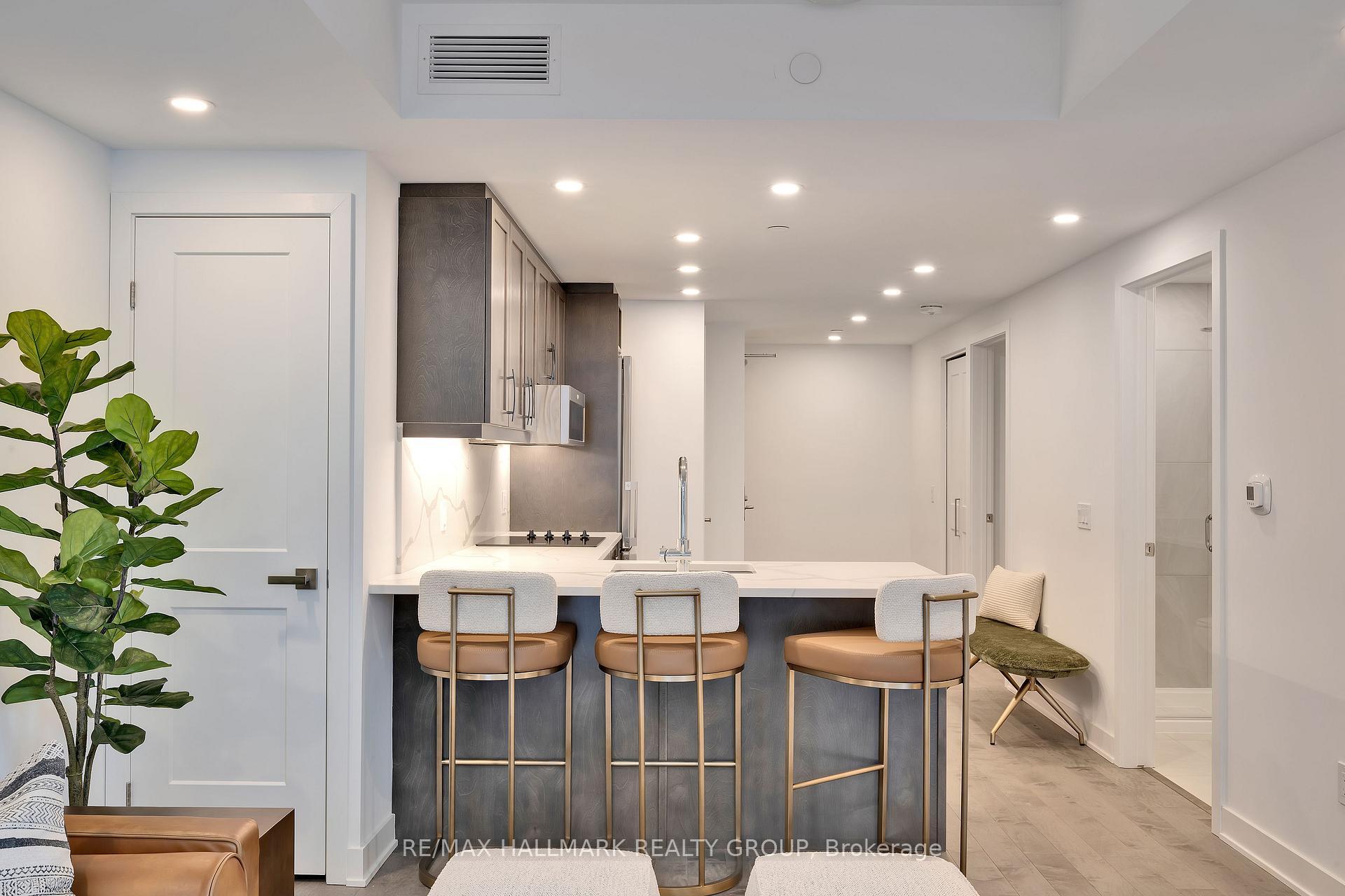 Photo 11 of Unit 701, 340 Queen Street, Ottawa, Ottawa Centre — HOMEH