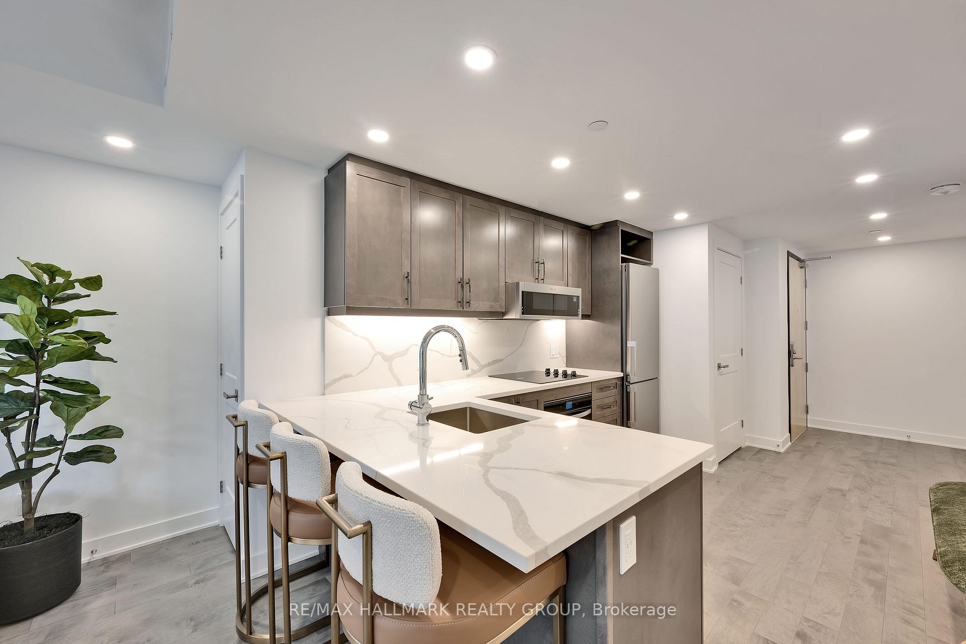 Photo 7 of Unit 401, 340 Queen Street, Ottawa, Ottawa Centre — HOMEH
