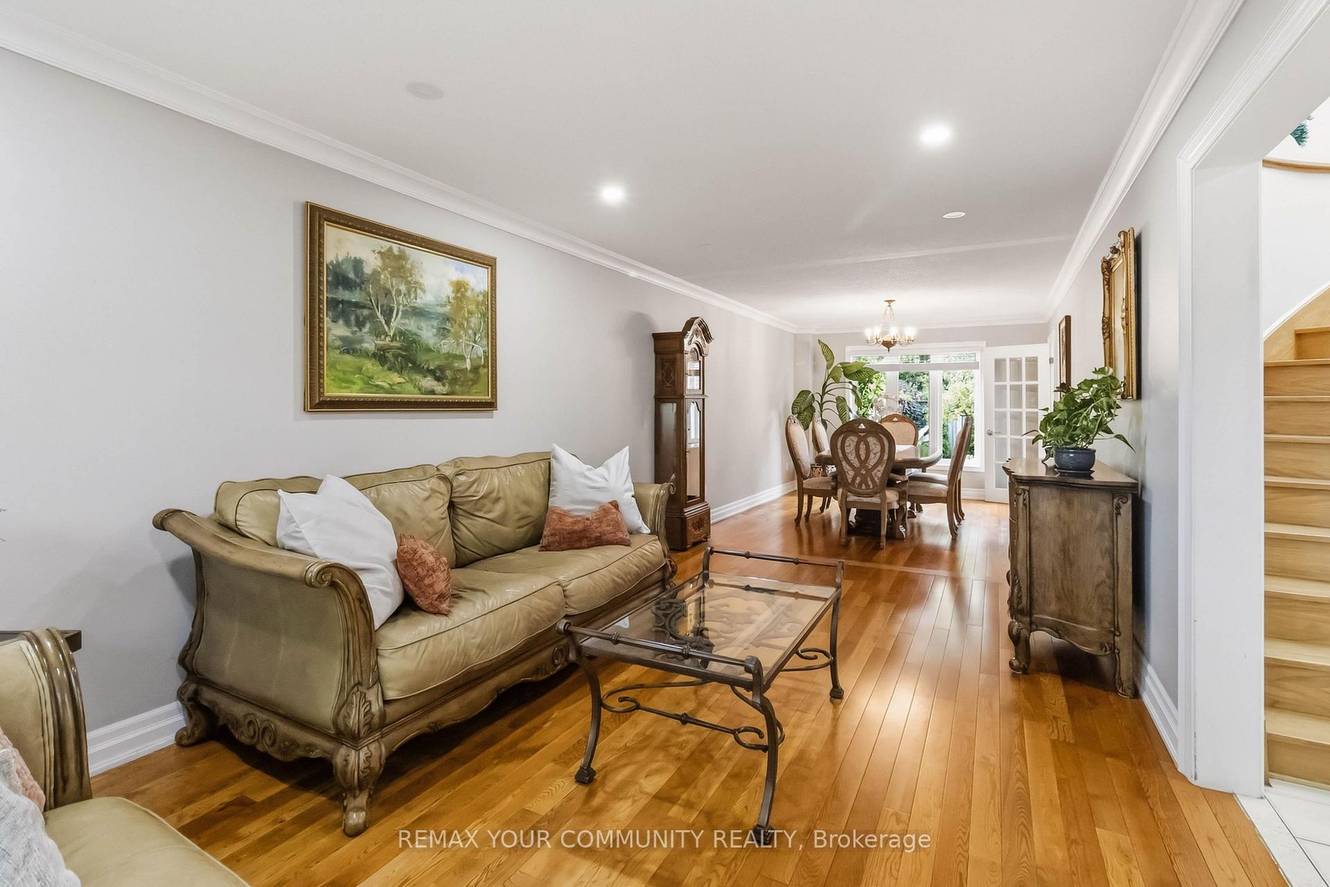 Photo 10 of 1380 Bishopstoke Way, Oakville, Clearview — HOMEH