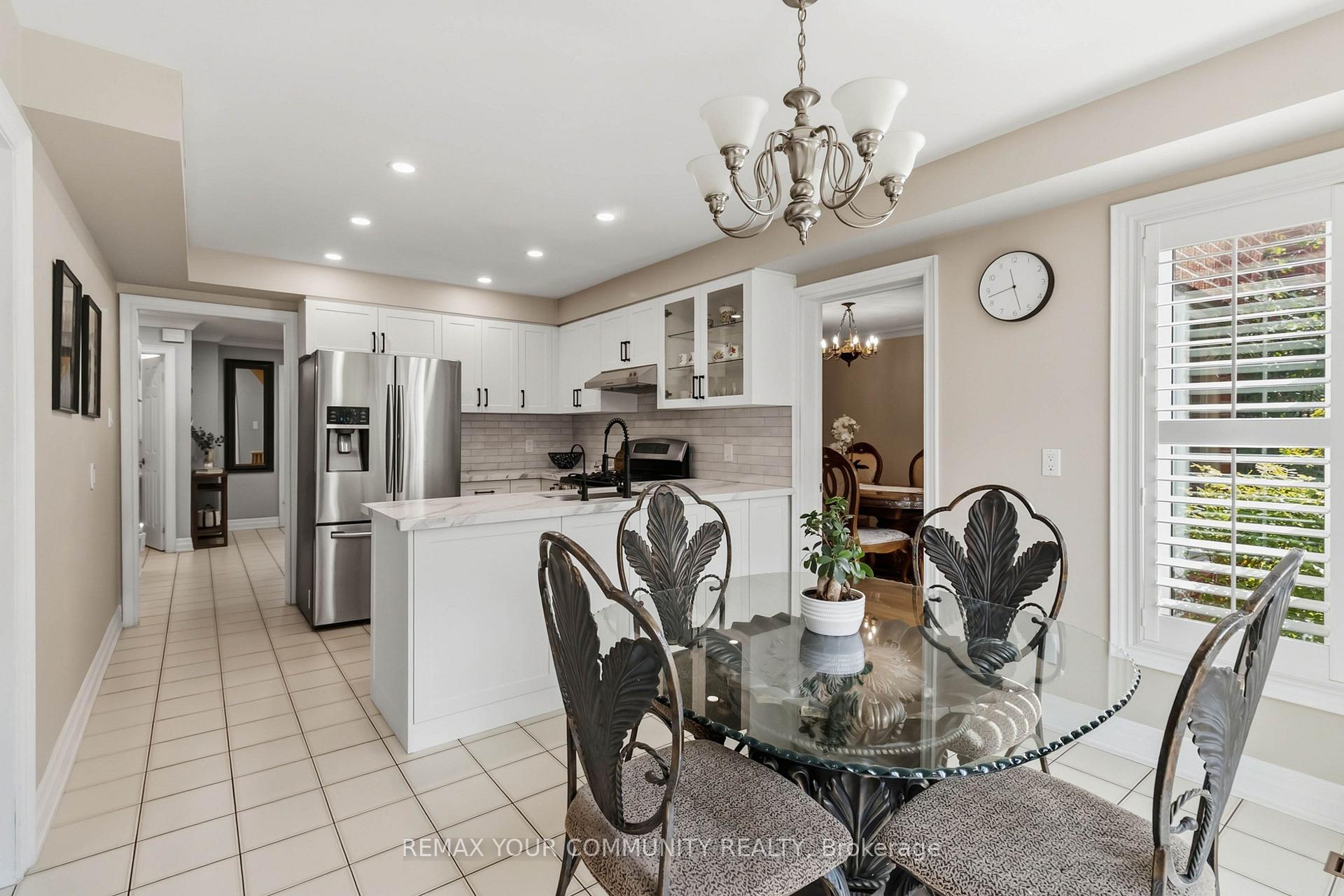 Photo 14 of 1380 Bishopstoke Way, Oakville, Clearview — HOMEH