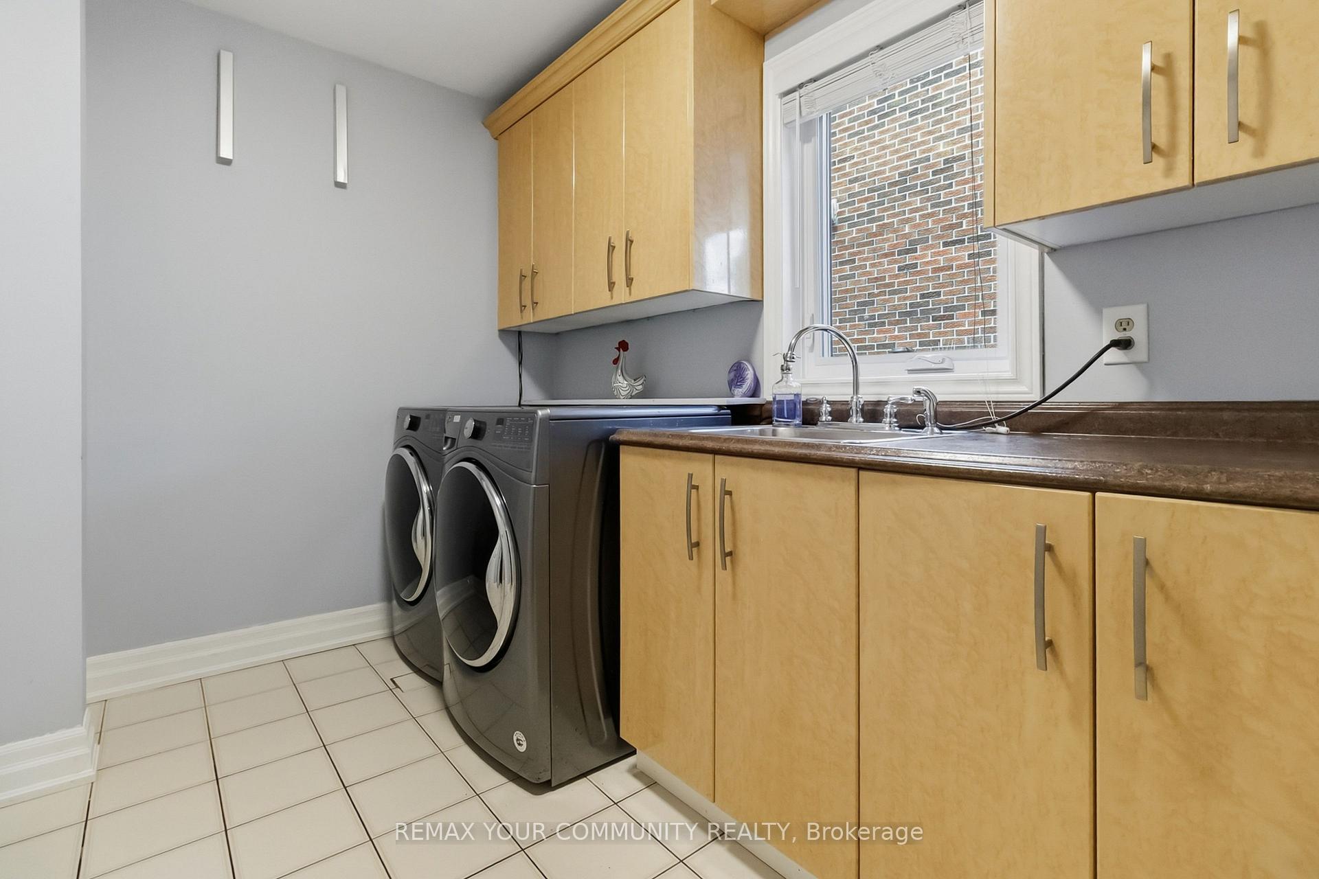 Photo 19 of 1380 Bishopstoke Way, Oakville, Clearview — HOMEH