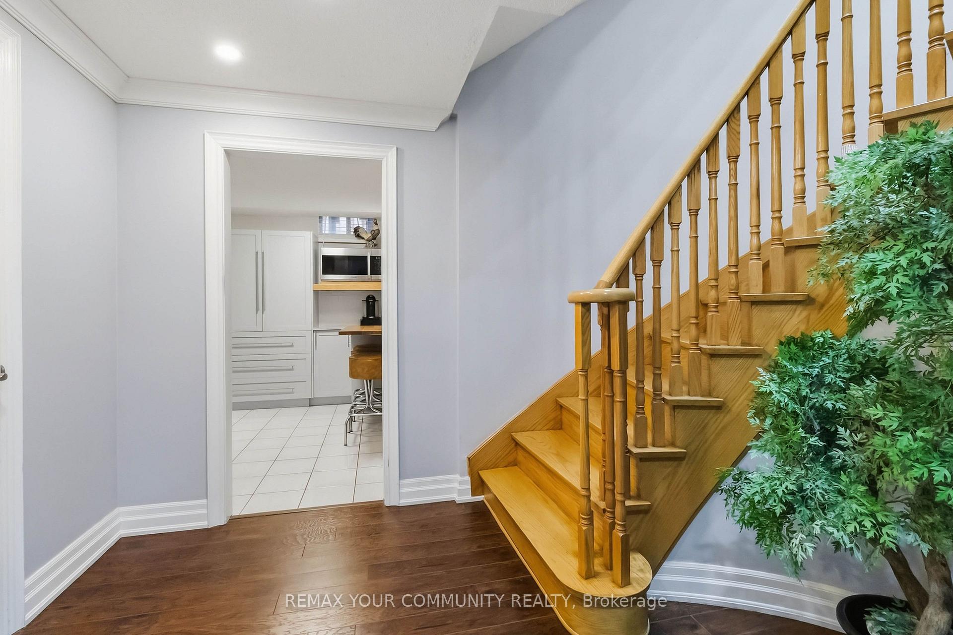 Photo 32 of 1380 Bishopstoke Way, Oakville, Clearview — HOMEH