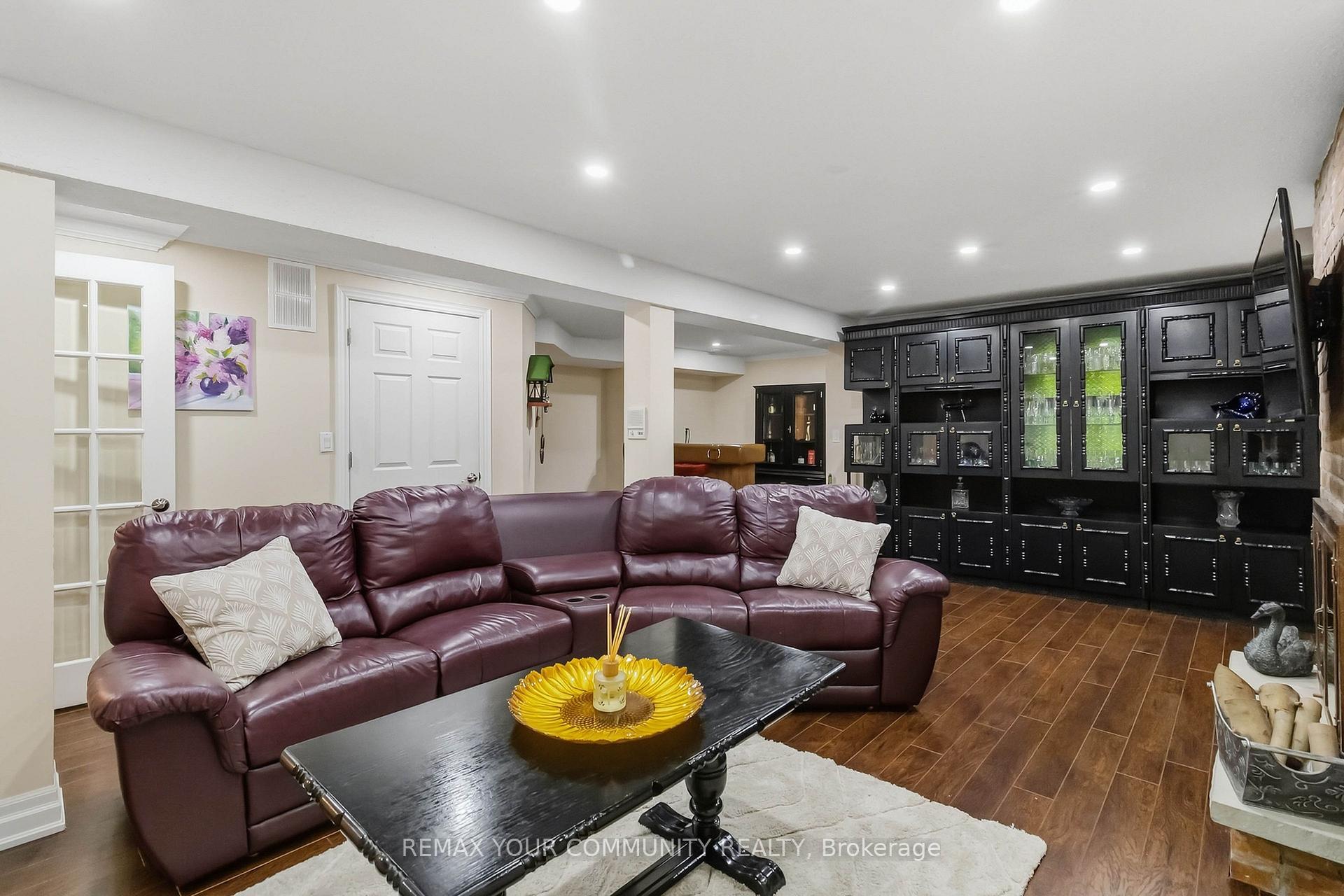 Photo 35 of 1380 Bishopstoke Way, Oakville, Clearview — HOMEH