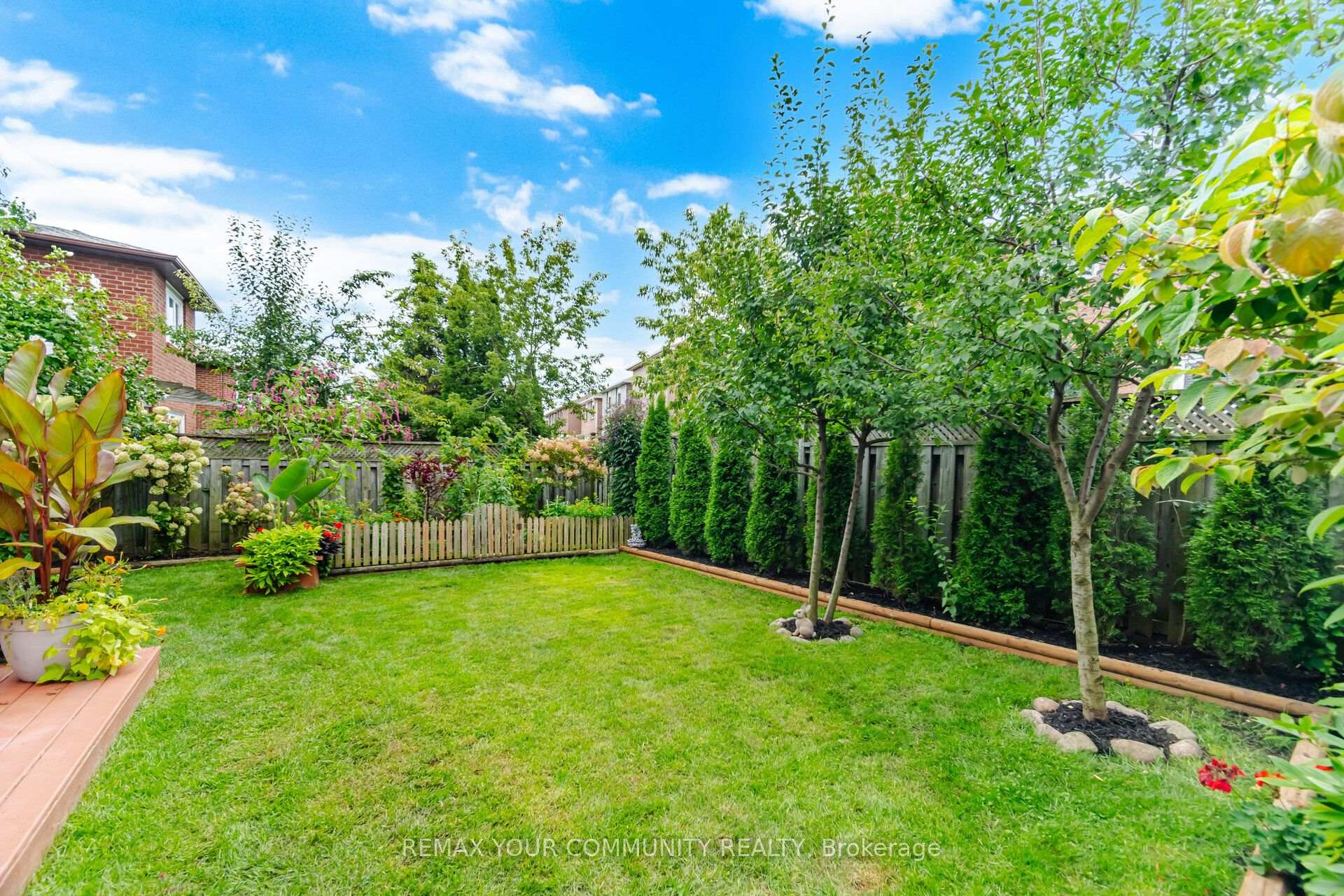 Photo 47 of 1380 Bishopstoke Way, Oakville, Clearview — HOMEH
