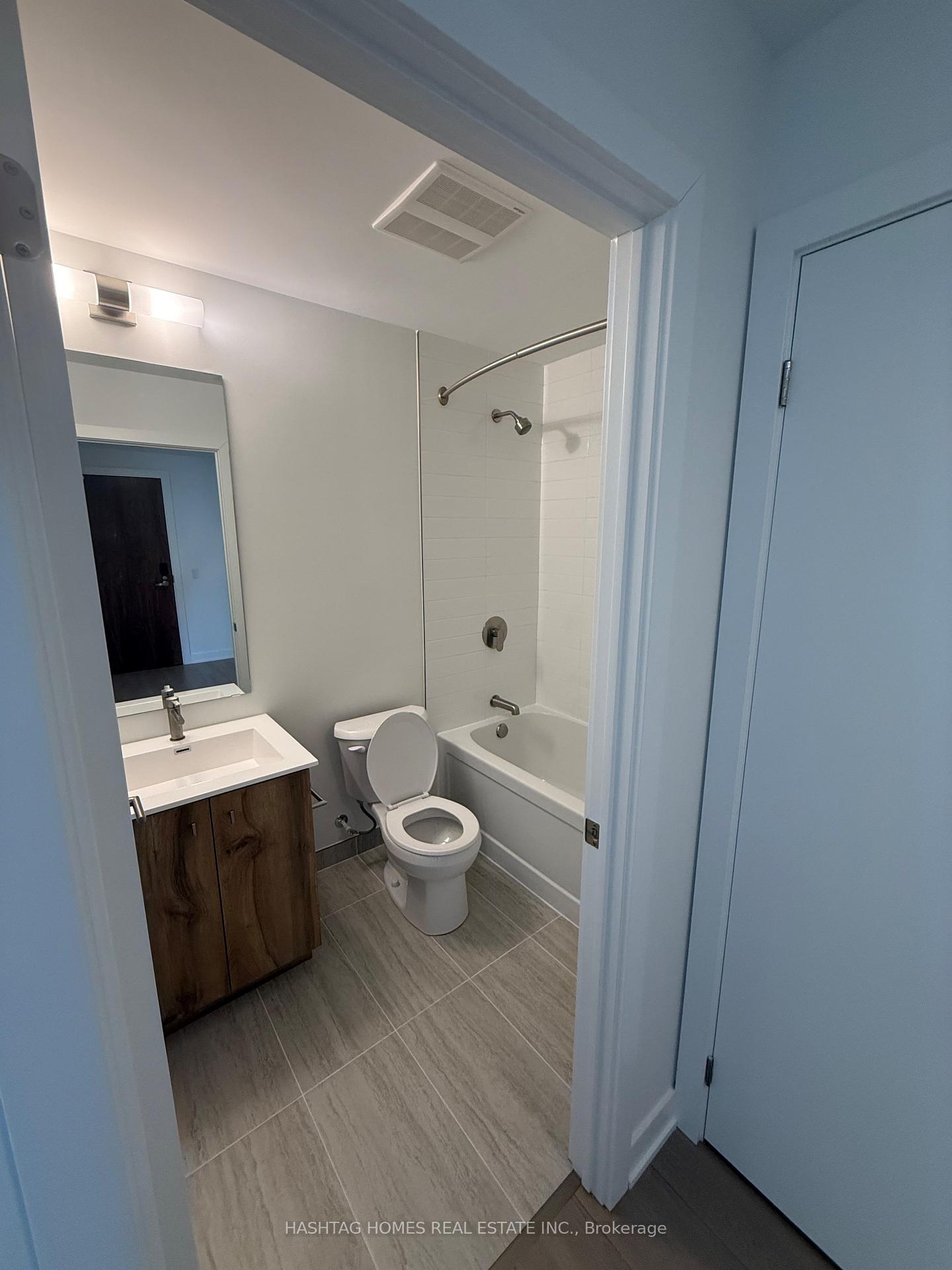 Photo 15 of Unit 810, 25 Wellington Street, Kitchener, KW Hospital — HOMEH
