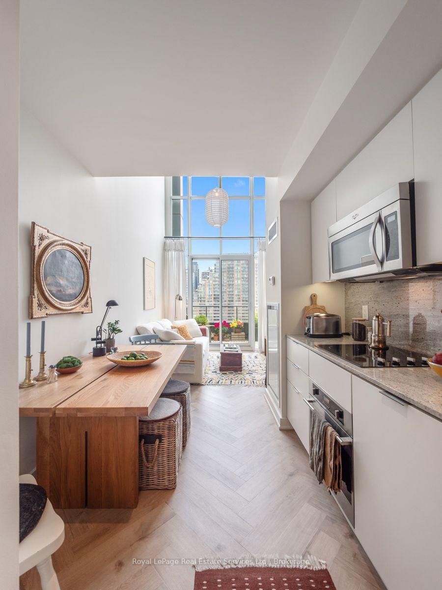 Photo 3 of Unit 729, 5 Hanna Avenue, Toronto, Niagara — HOMEH
