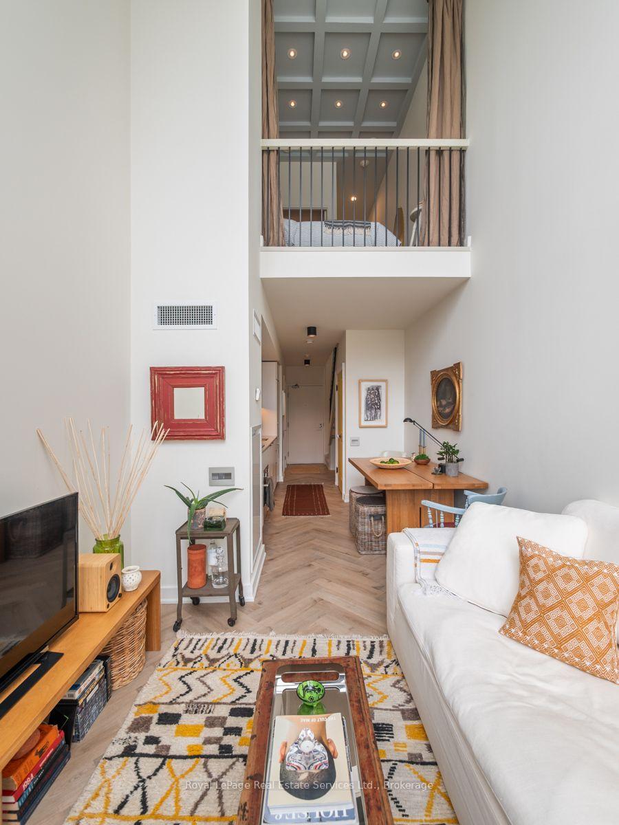 Photo 8 of Unit 729, 5 Hanna Avenue, Toronto, Niagara — HOMEH