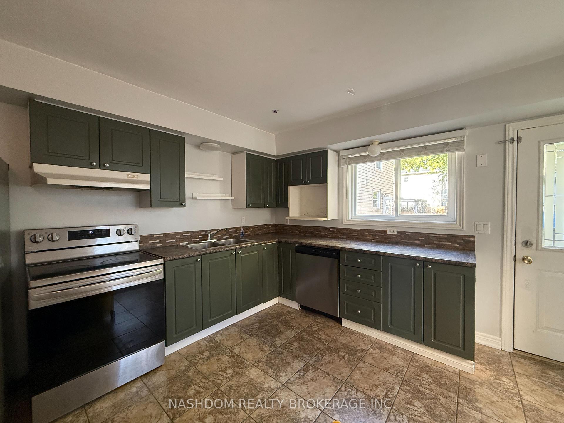 Photo 5 of 1087 Cannon Street E, Hamilton, Crown Point — HOMEH