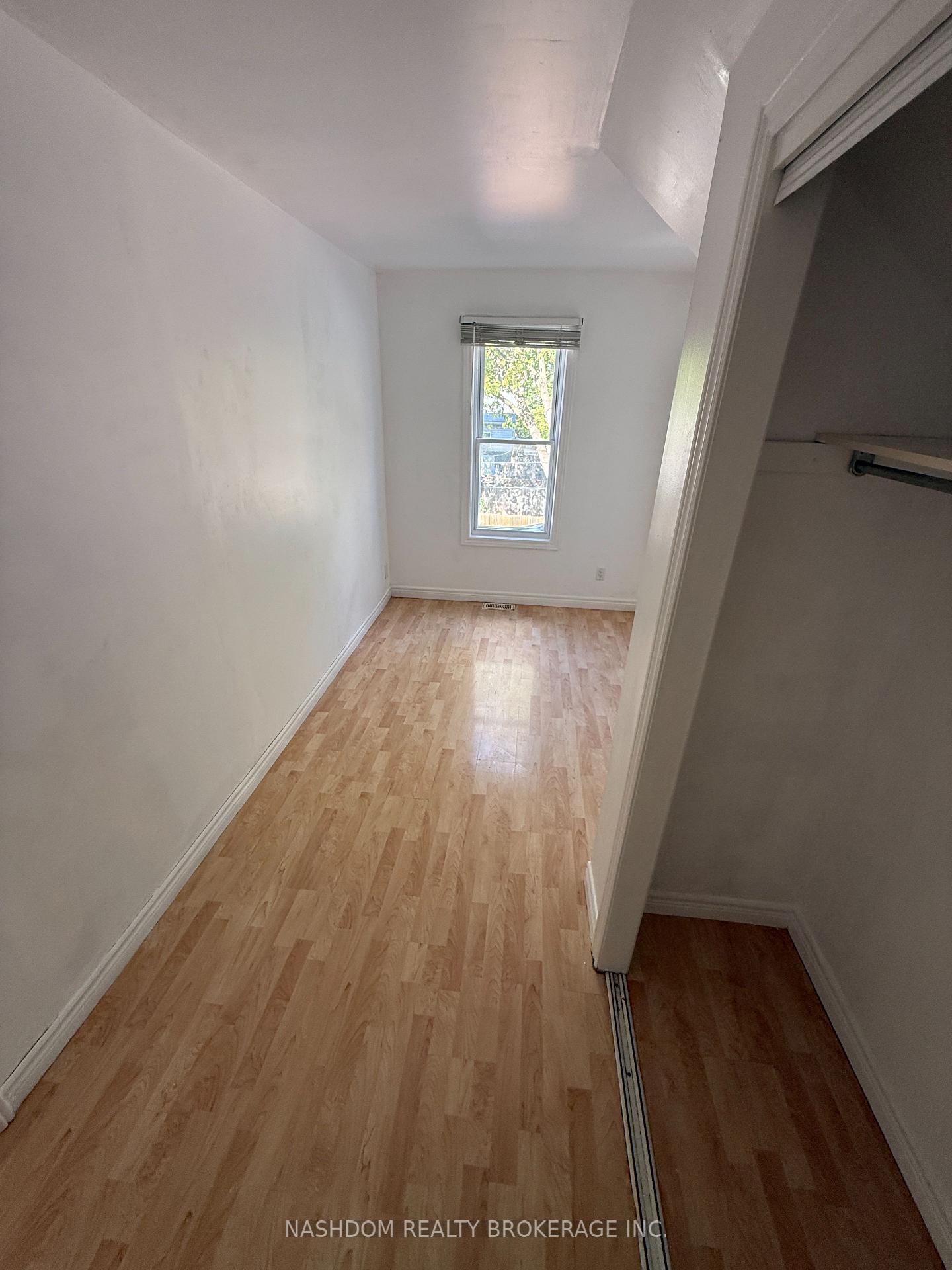 Photo 9 of 1087 Cannon Street E, Hamilton, Crown Point — HOMEH