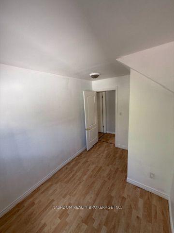 Photo 20 of 1087 Cannon Street E, Hamilton, Crown Point — HOMEH