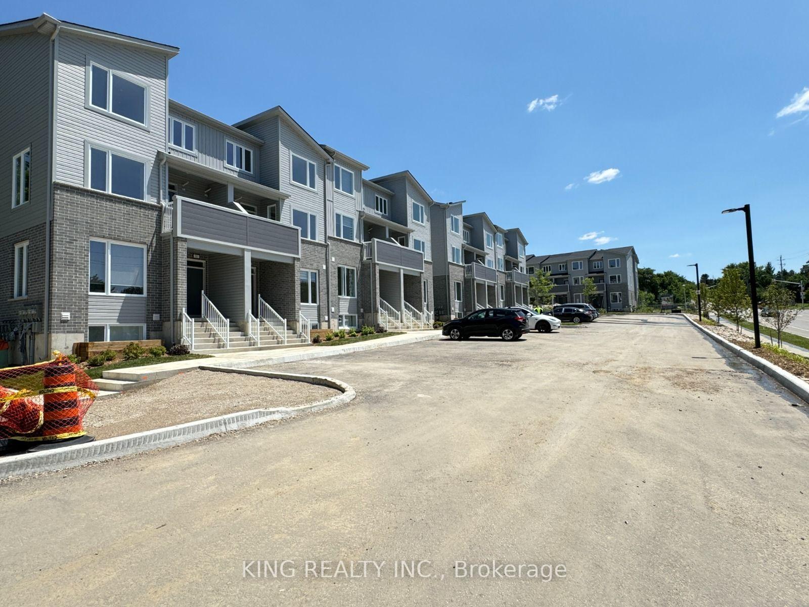 Photo 3 of Unit 47, 990 Deveron Crescent, London, South J — HOMEH