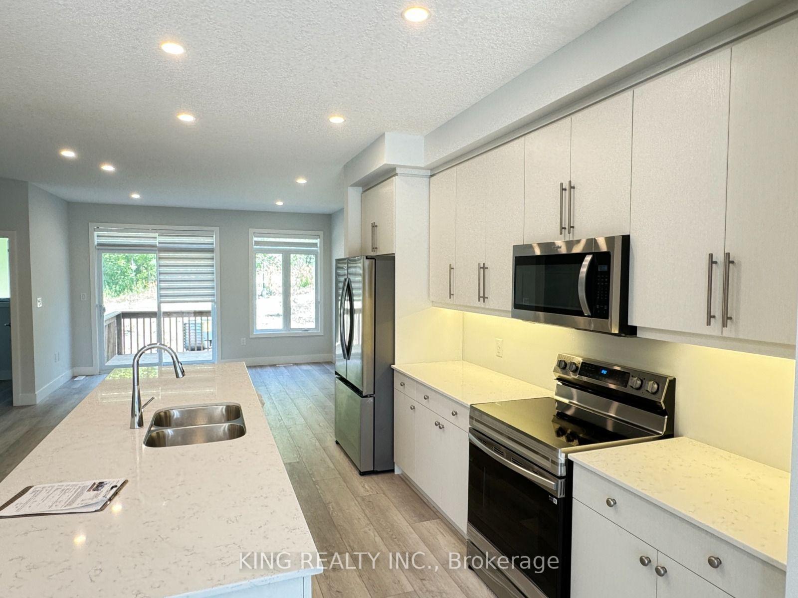 Photo 10 of Unit 47, 990 Deveron Crescent, London, South J — HOMEH