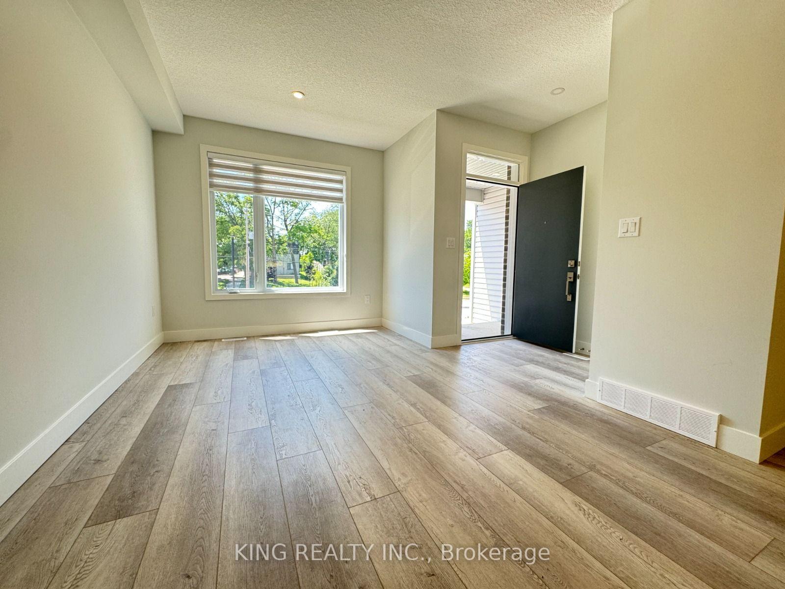 Photo 11 of Unit 47, 990 Deveron Crescent, London, South J — HOMEH