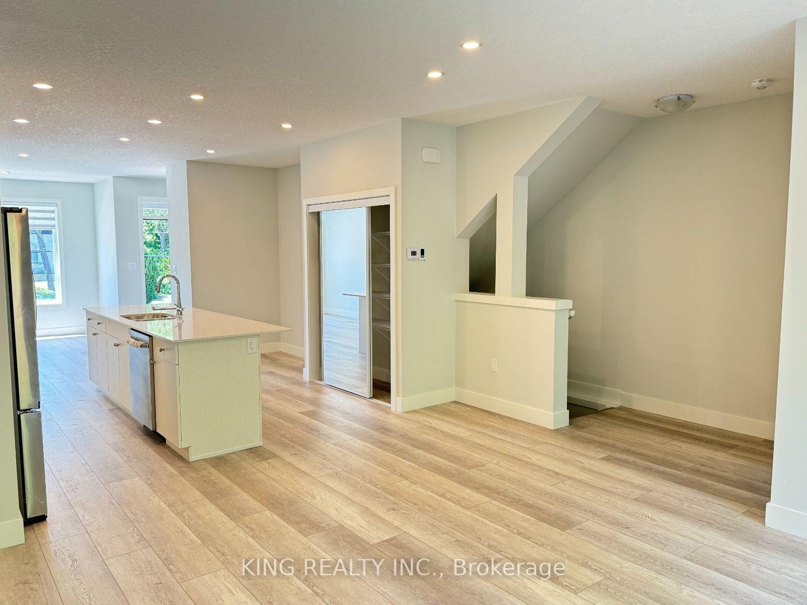 Photo 13 of Unit 47, 990 Deveron Crescent, London, South J — HOMEH
