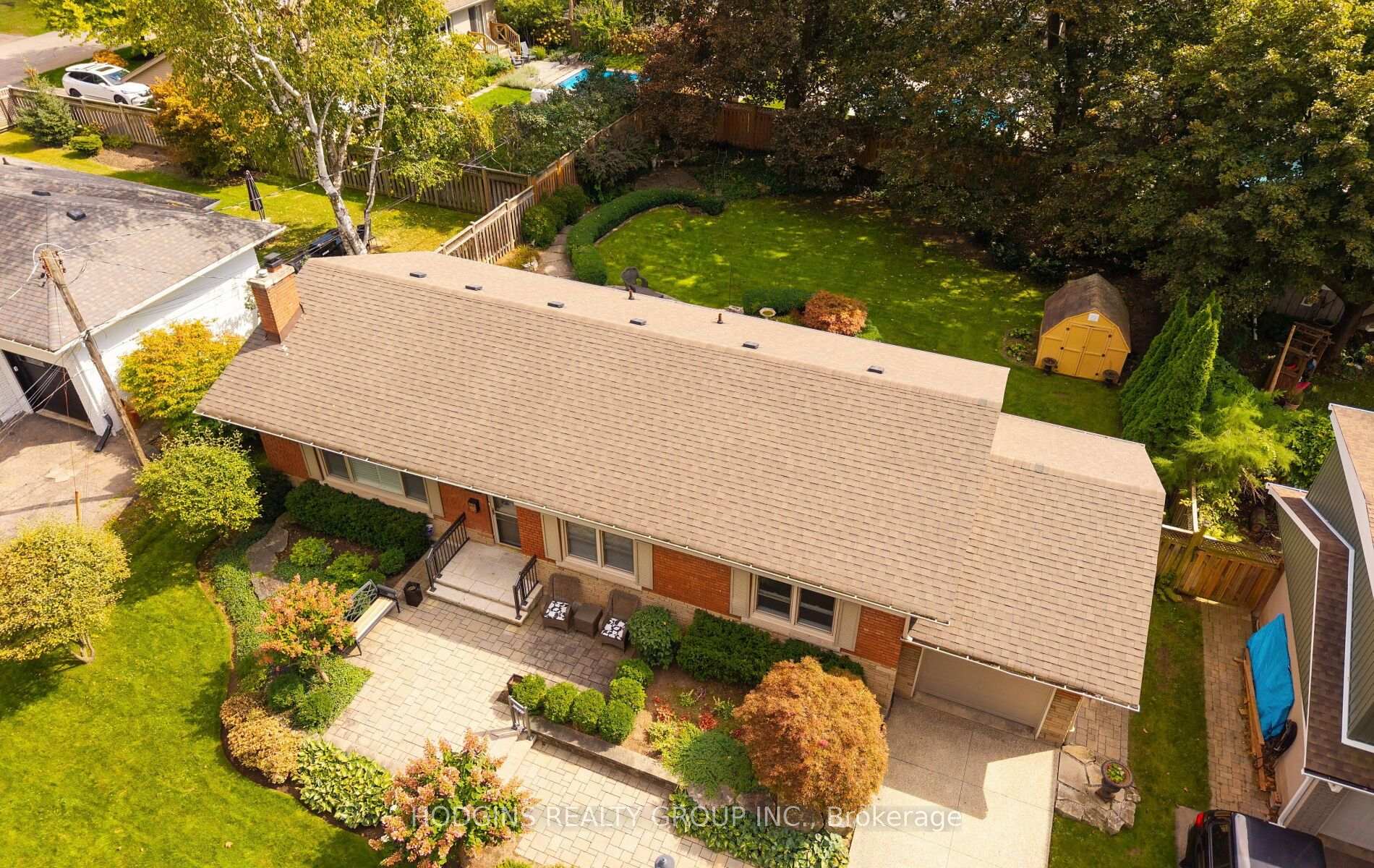 Photo 5 of 4334 Spruce Avenue, Burlington, Shoreacres — HOMEH