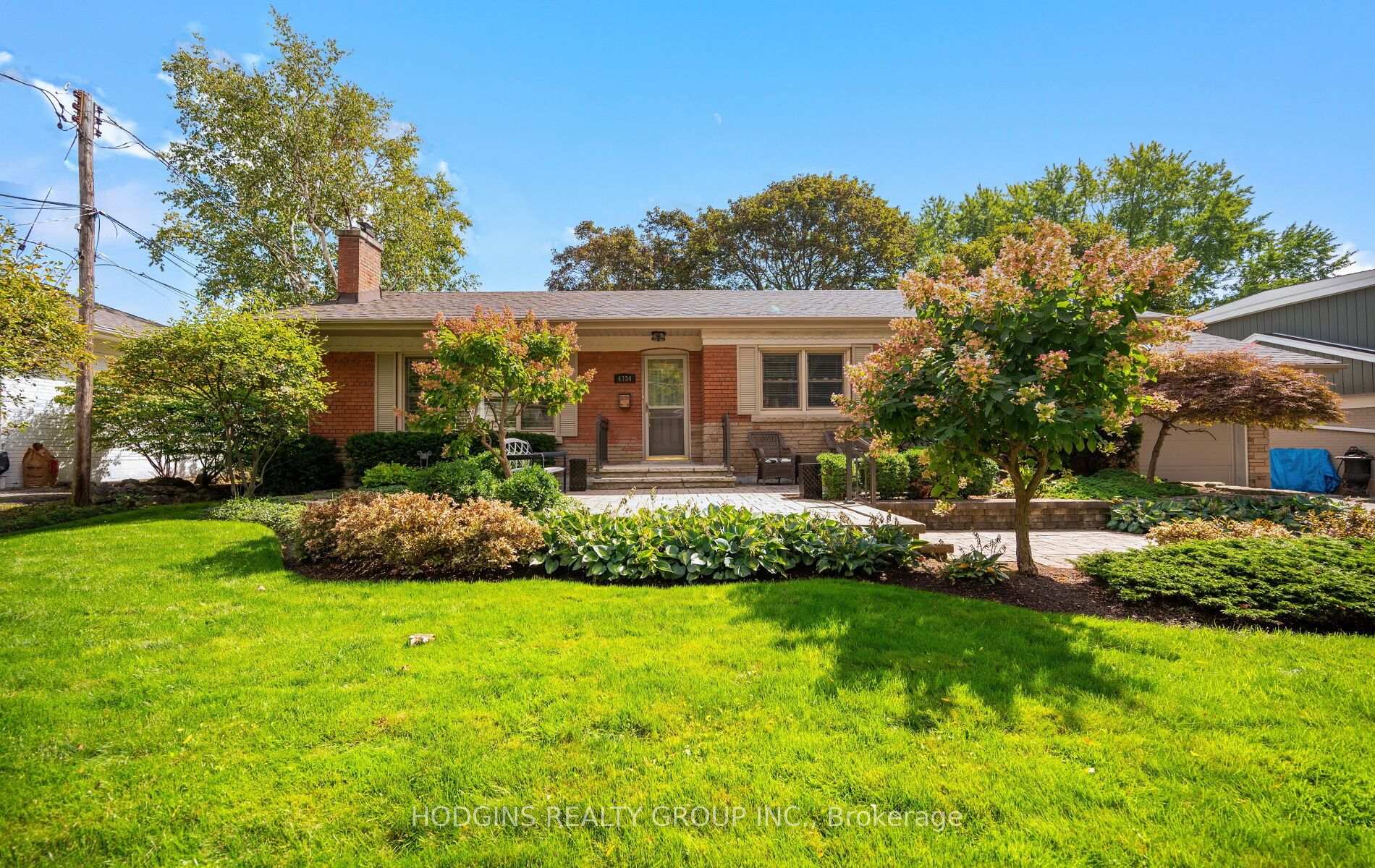 Photo 7 of 4334 Spruce Avenue, Burlington, Shoreacres — HOMEH