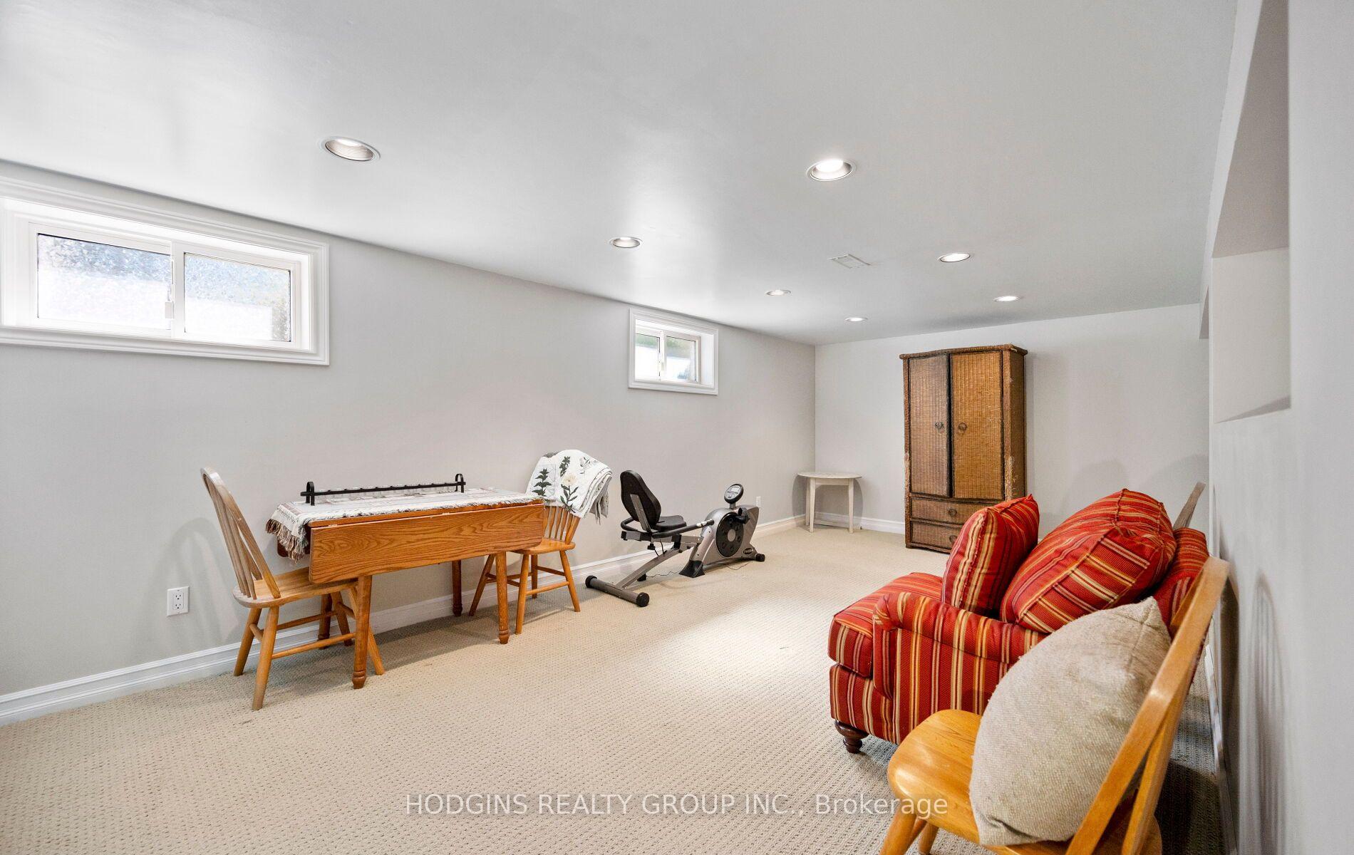 Photo 33 of 4334 Spruce Avenue, Burlington, Shoreacres — HOMEH