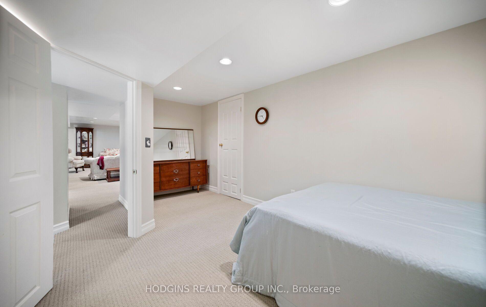 Photo 37 of 4334 Spruce Avenue, Burlington, Shoreacres — HOMEH