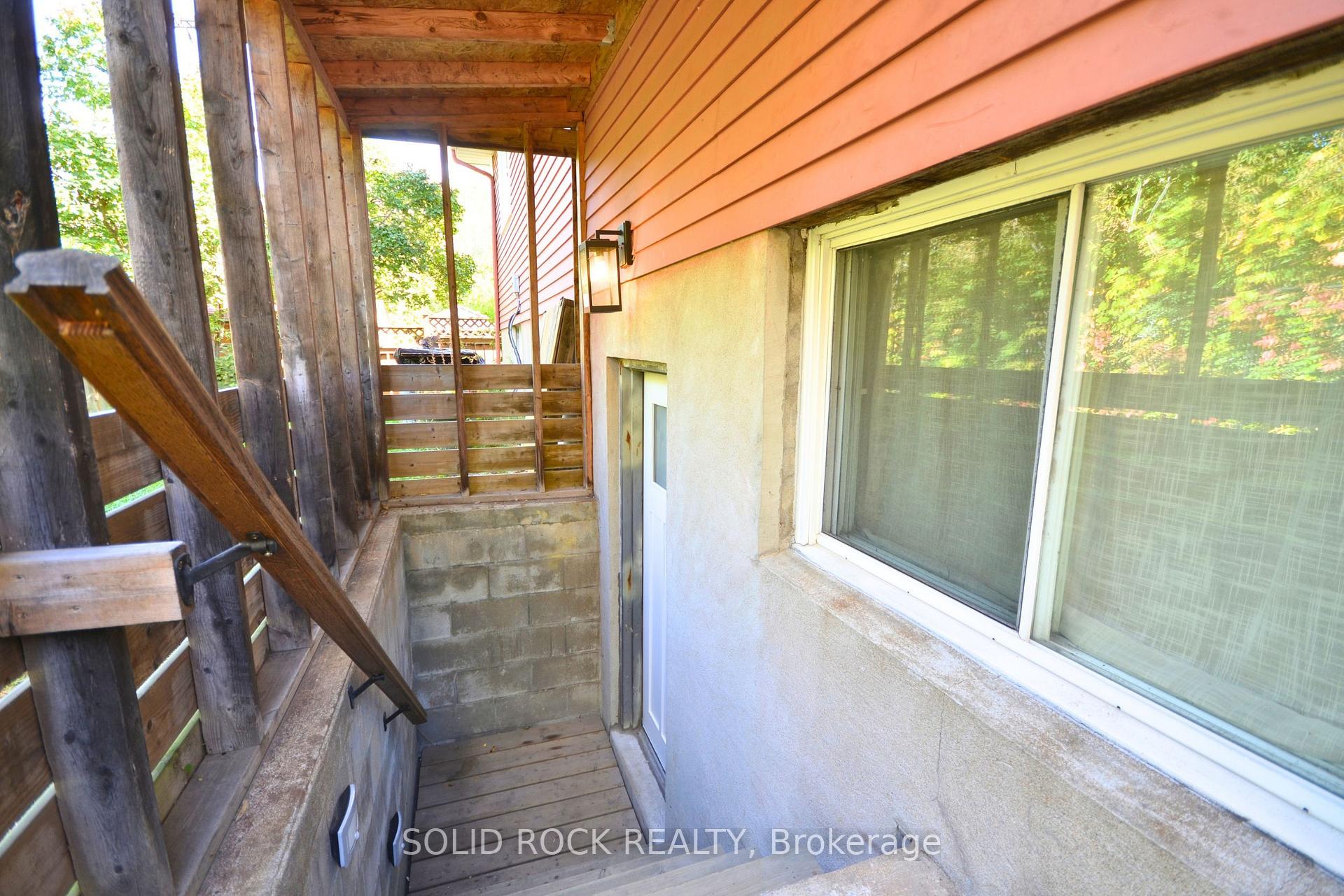 Photo 5 of Unit B, 1441 Edgecliffe Avenue, Ottawa, Carlington — HOMEH