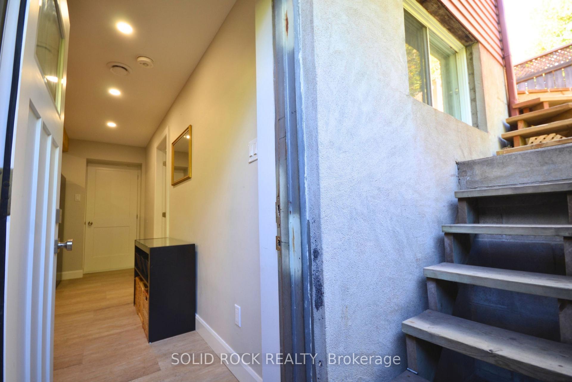Photo 6 of Unit B, 1441 Edgecliffe Avenue, Ottawa, Carlington — HOMEH
