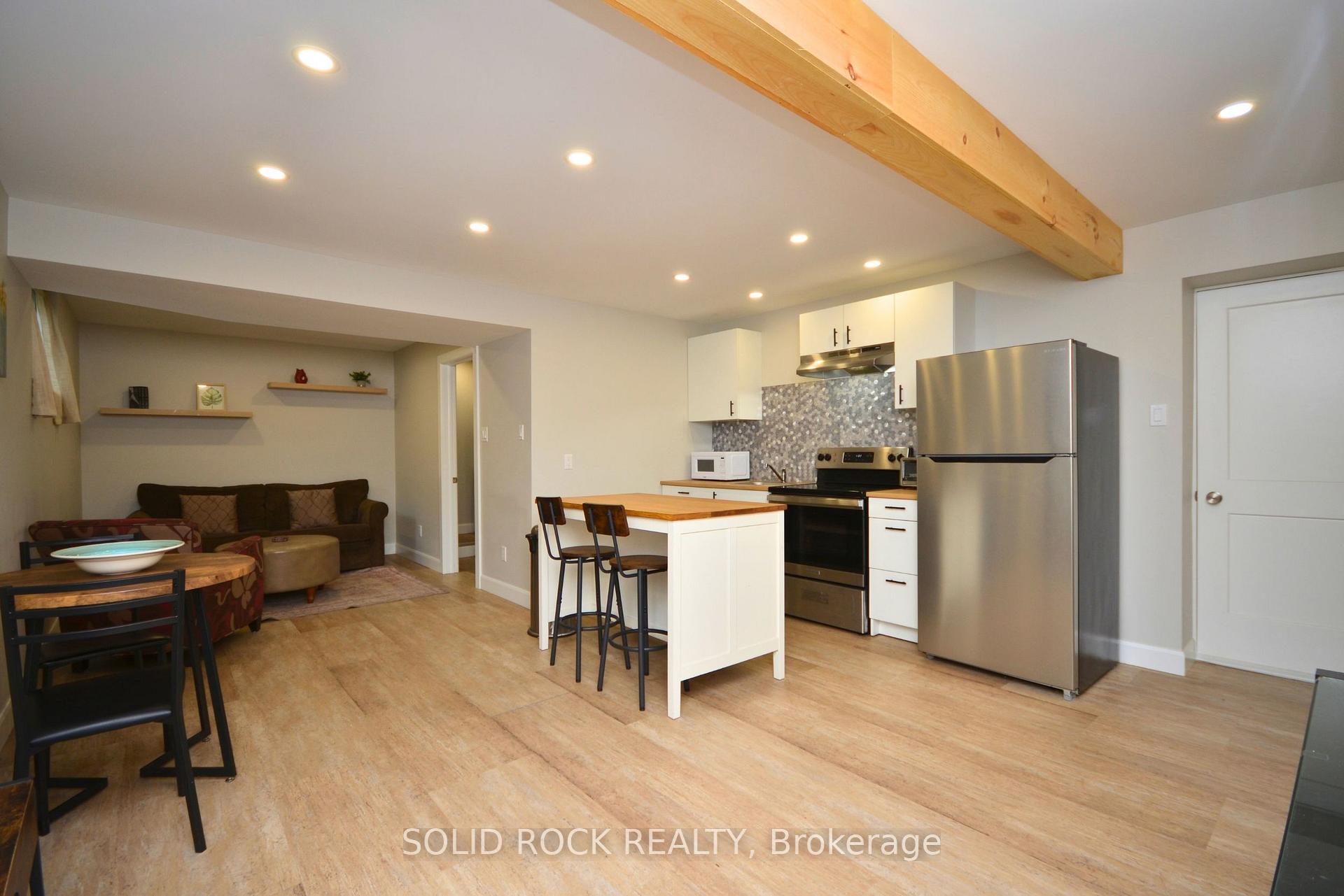 Photo 8 of Unit B, 1441 Edgecliffe Avenue, Ottawa, Carlington — HOMEH