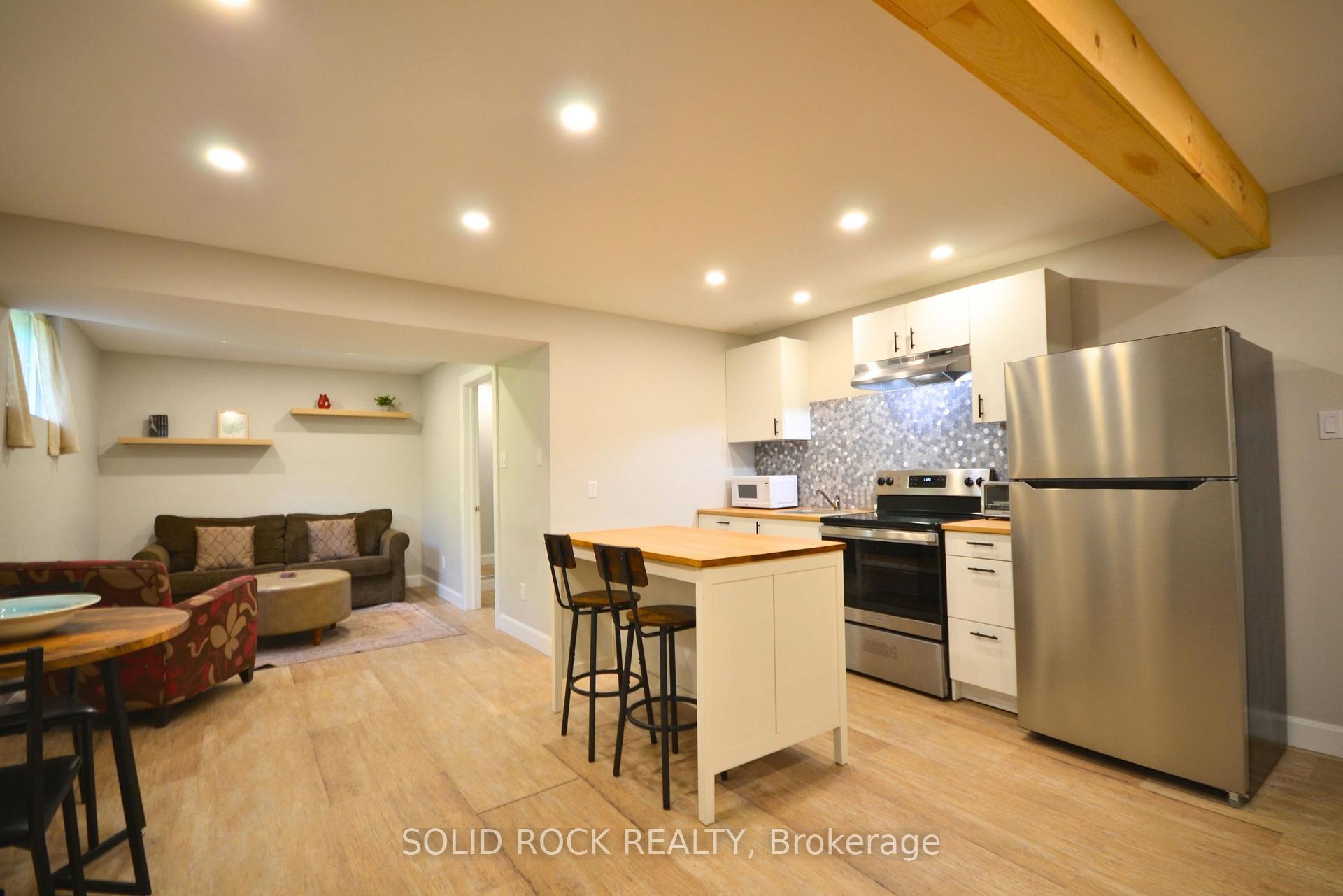 Photo 9 of Unit B, 1441 Edgecliffe Avenue, Ottawa, Carlington — HOMEH