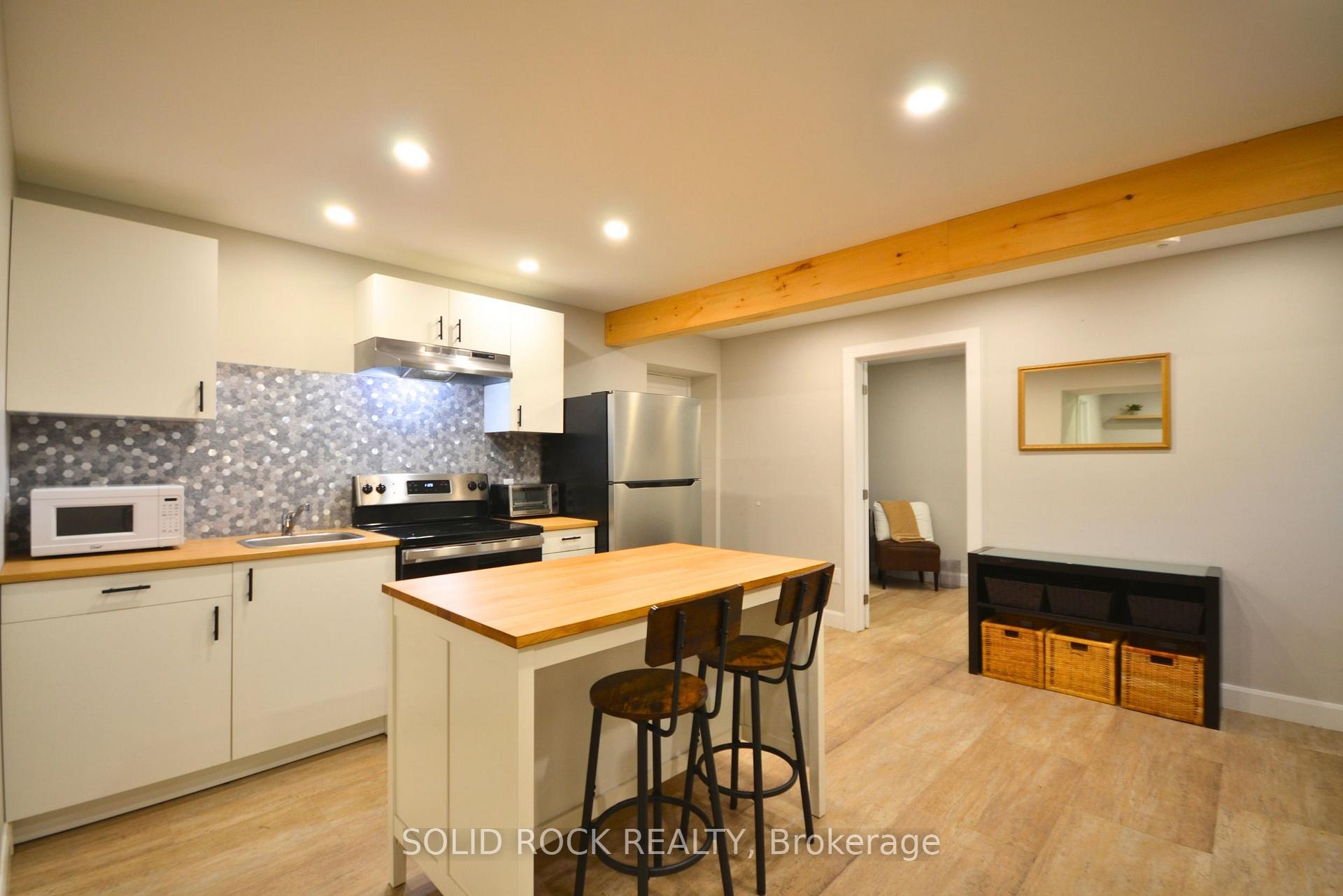 Photo 10 of Unit B, 1441 Edgecliffe Avenue, Ottawa, Carlington — HOMEH