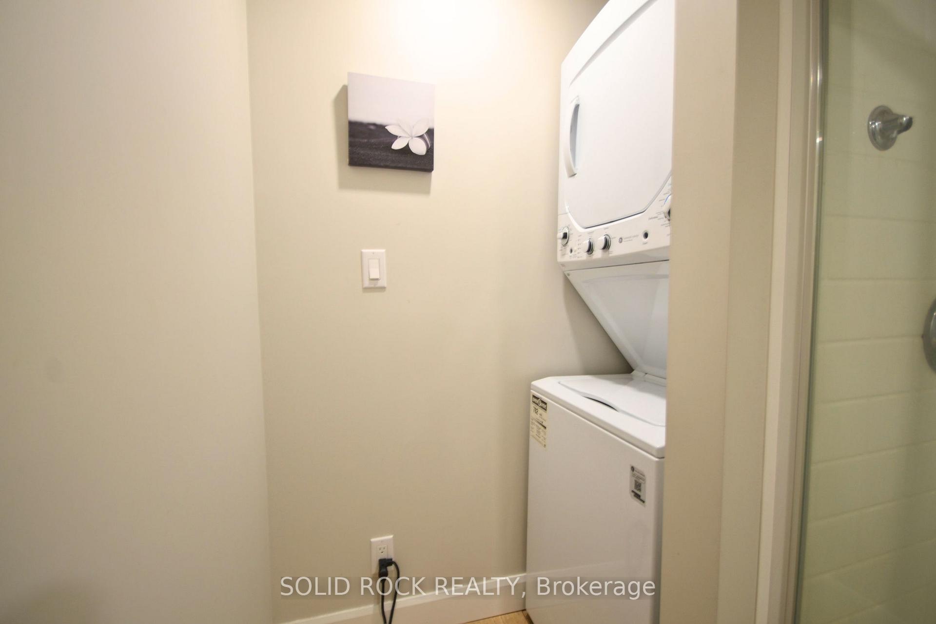 Photo 13 of Unit B, 1441 Edgecliffe Avenue, Ottawa, Carlington — HOMEH