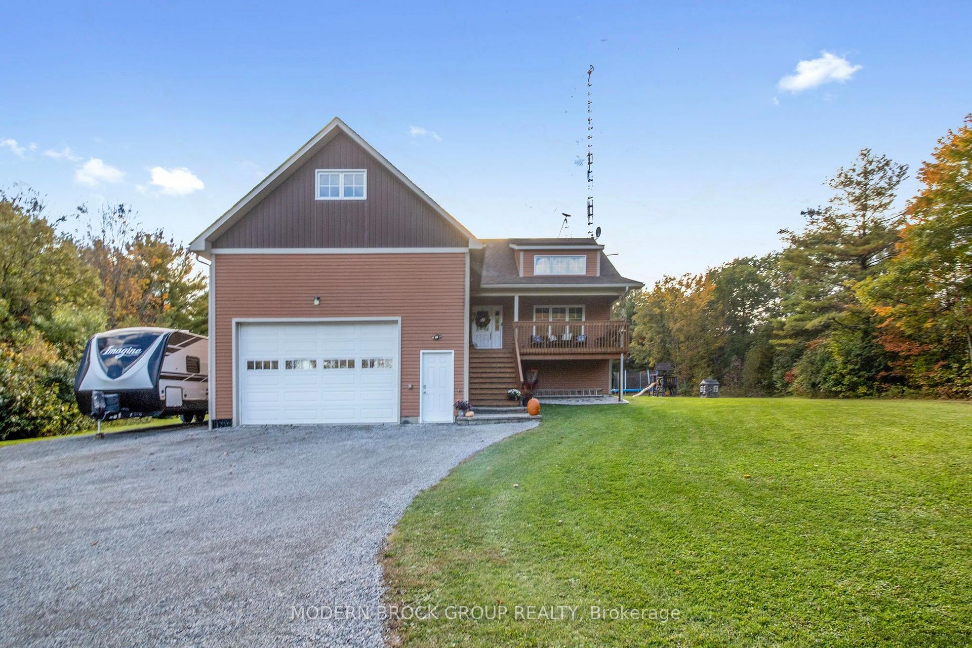 Photo 3 of 204 County Rd 5, Front of Yonge, Front of Yonge Twp — HOMEH