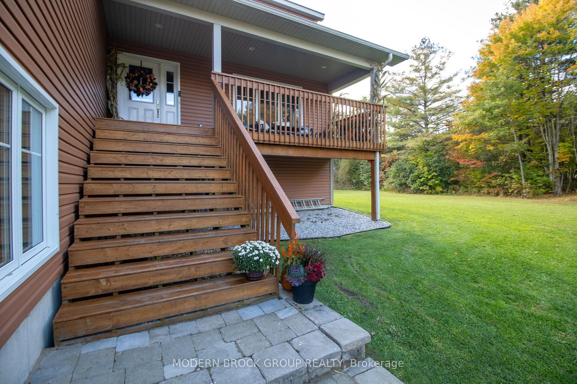 Photo 12 of 204 County Rd 5, Front of Yonge, Front of Yonge Twp — HOMEH