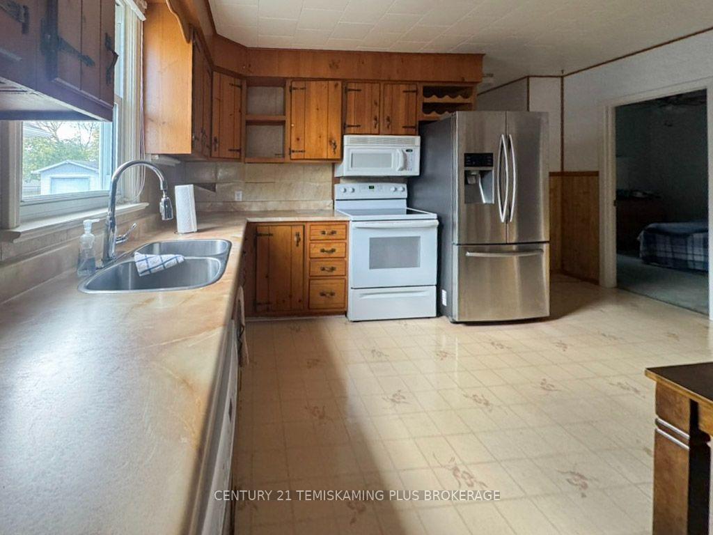 Photo 4 of 88 Katherine Street, Temiskaming Shores, New Liskeard — HOMEH