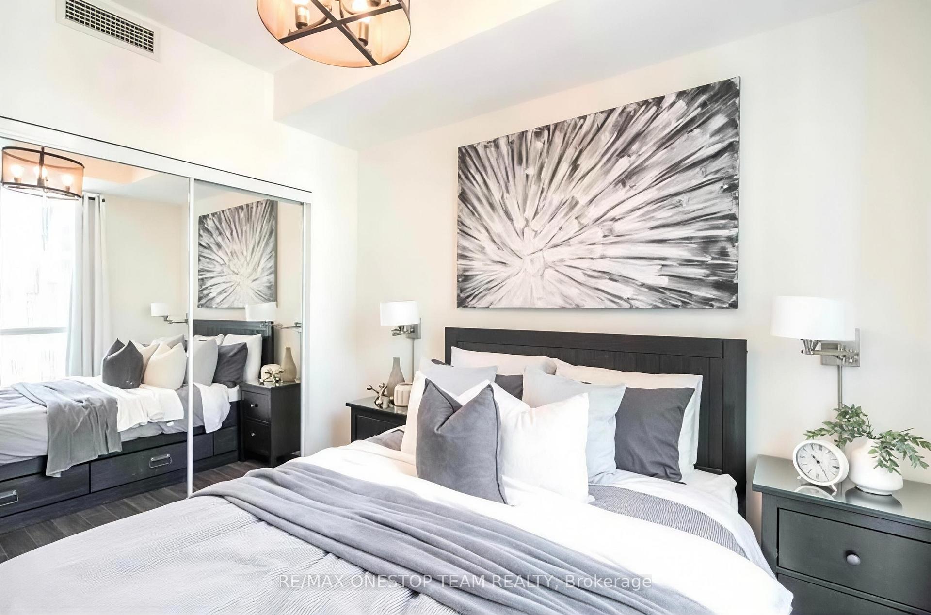 Photo 7 of Unit 2211, 12 Yonge Street, Toronto, Waterfront Communities — HOMEH