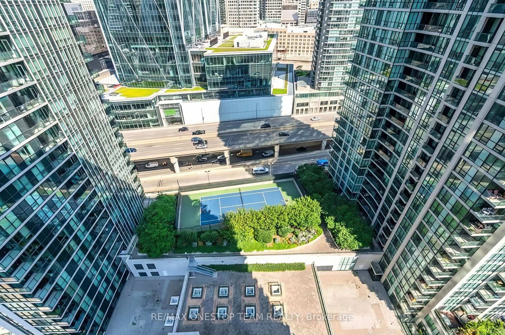 Photo 11 of Unit 2211, 12 Yonge Street, Toronto, Waterfront Communities — HOMEH