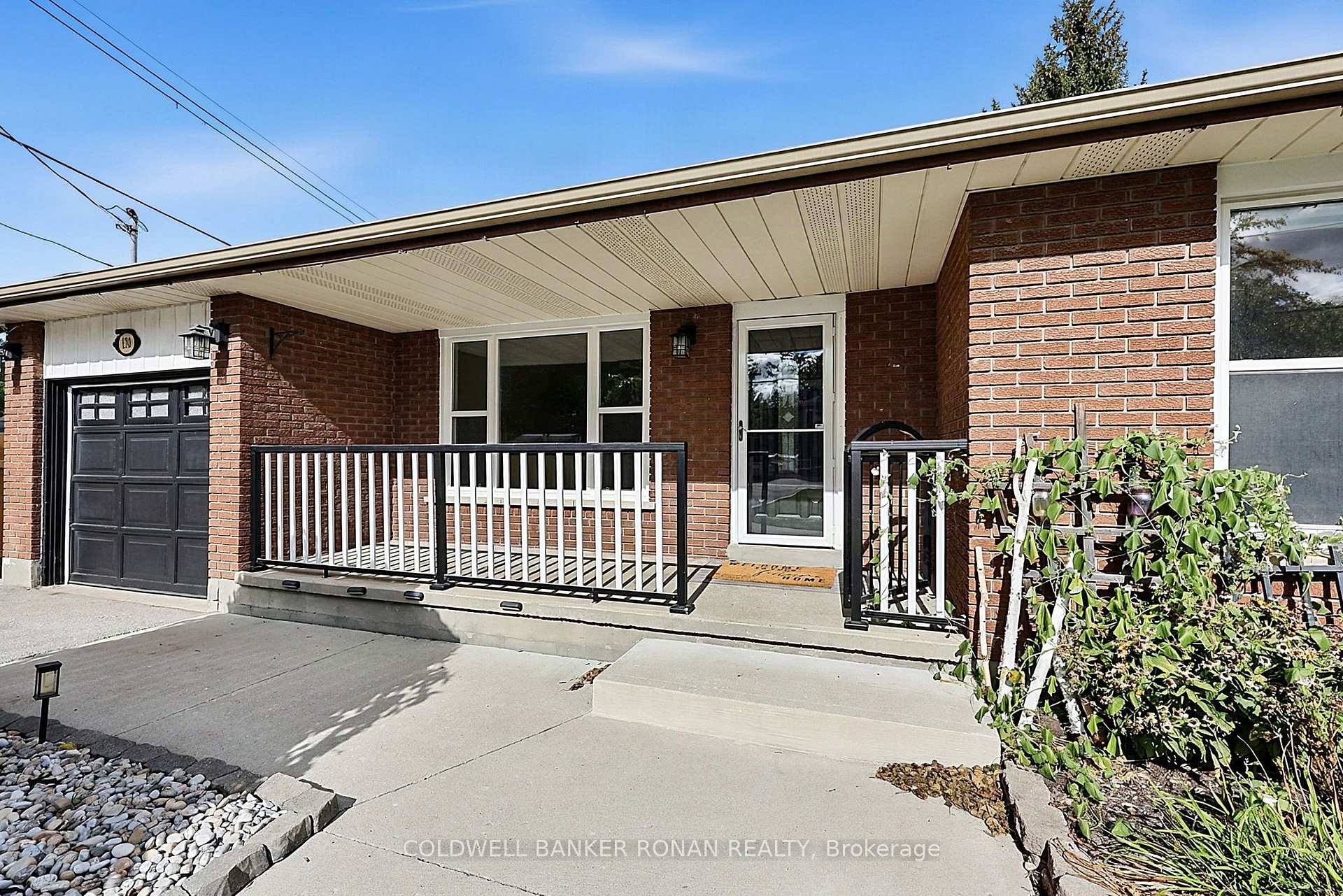 Photo 2 of 130 Queen Street, New Tecumseth, Alliston — HOMEH