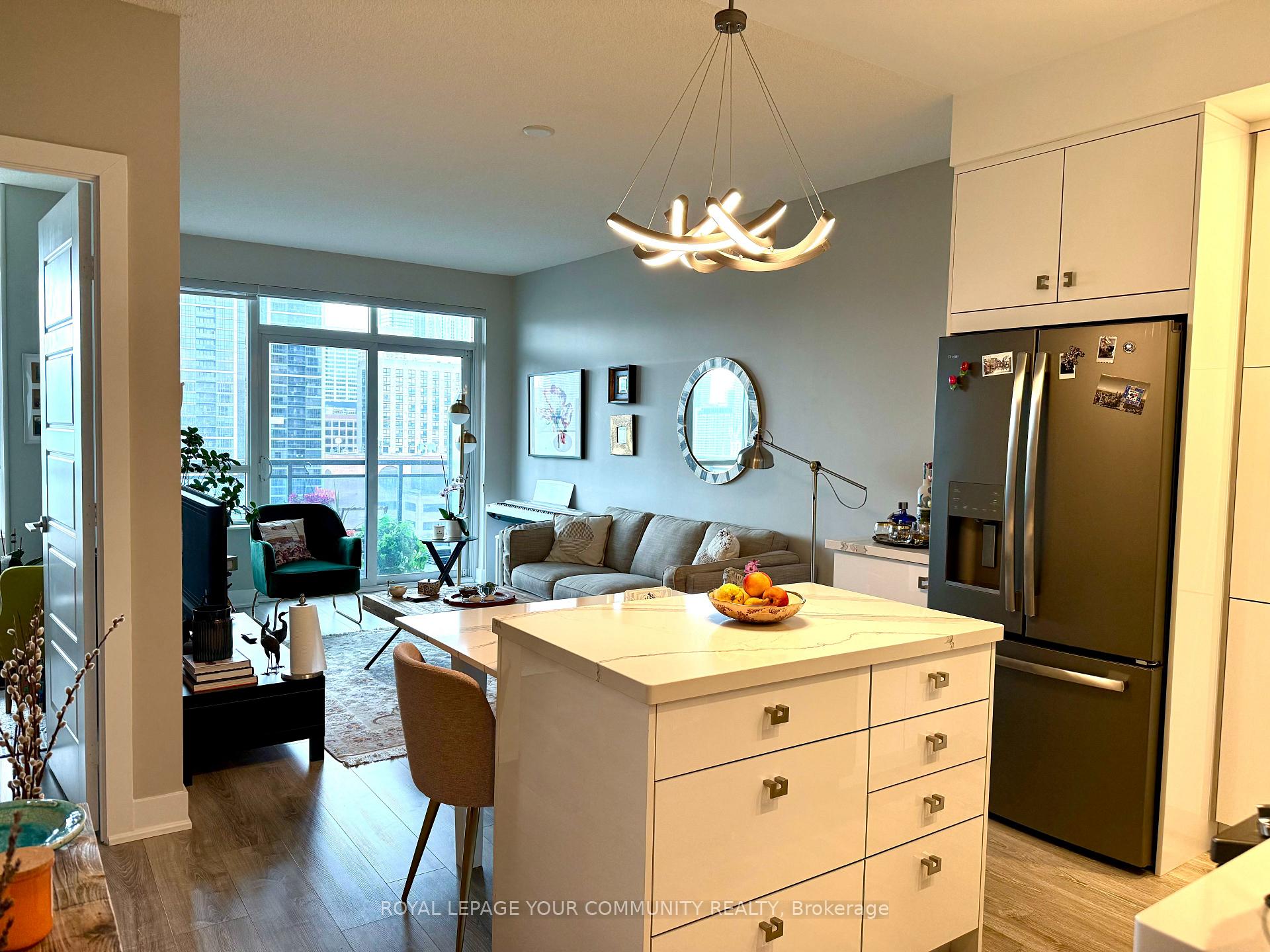 Photo 6 of Unit 1907, 28 Linden Street, Toronto, North St. James Town — HOMEH