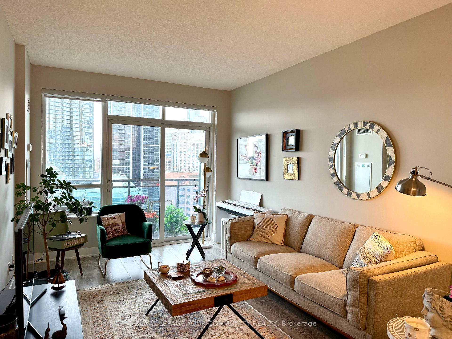 Photo 7 of Unit 1907, 28 Linden Street, Toronto, North St. James Town — HOMEH