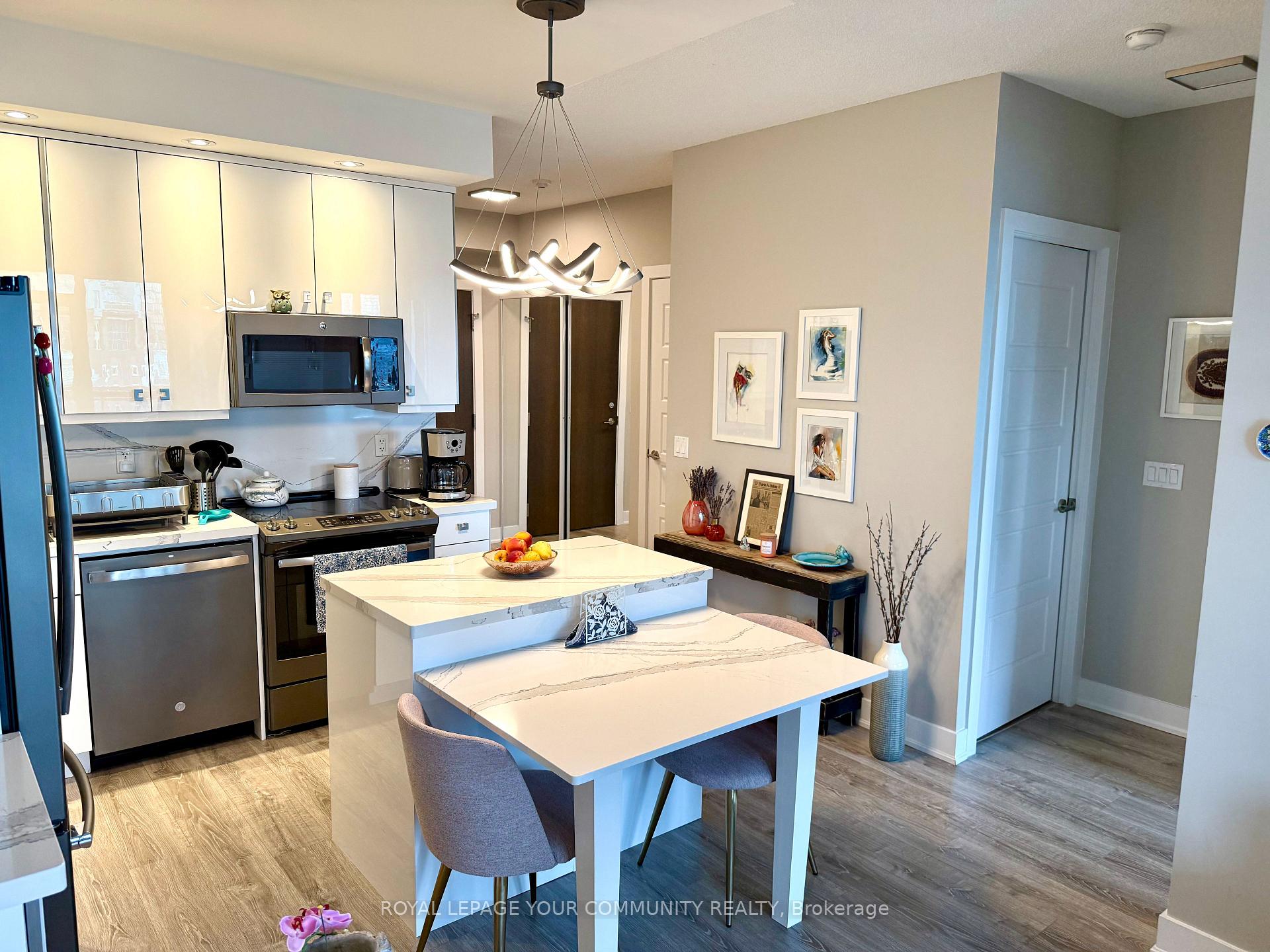 Photo 9 of Unit 1907, 28 Linden Street, Toronto, North St. James Town — HOMEH