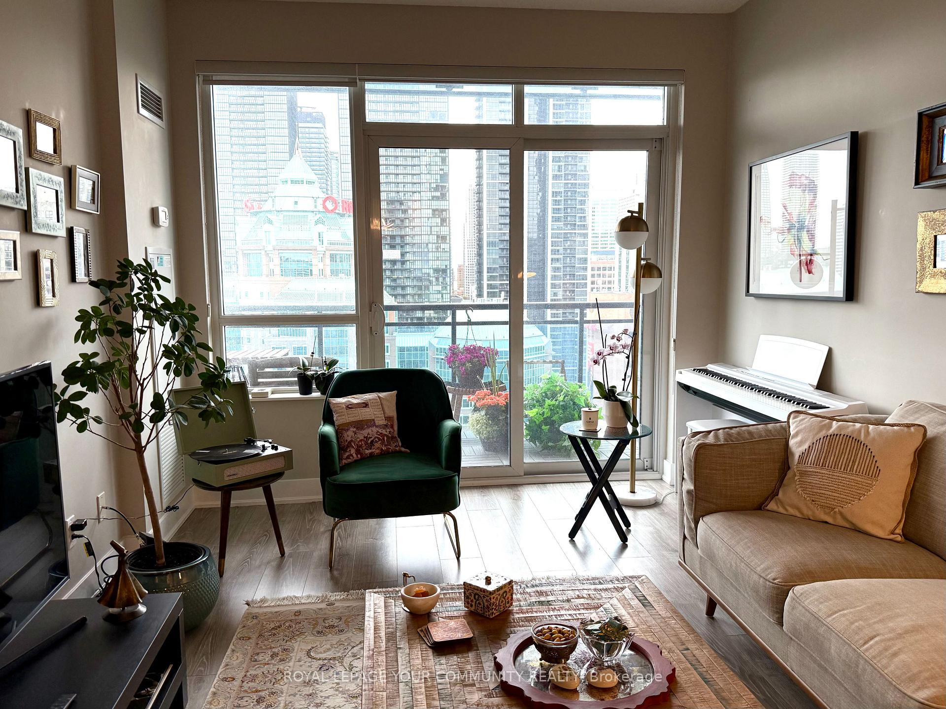 Photo 11 of Unit 1907, 28 Linden Street, Toronto, North St. James Town — HOMEH