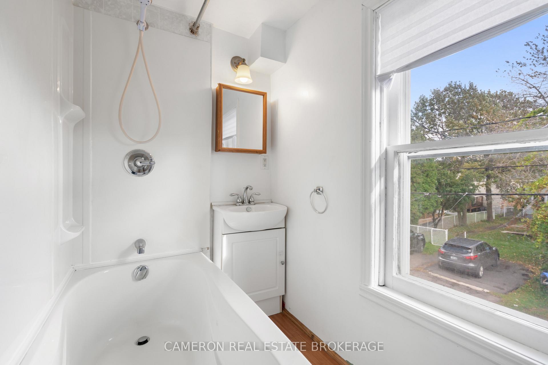 Photo 21 of 10 Pine Lane, Cornwall, Cornwall — HOMEH