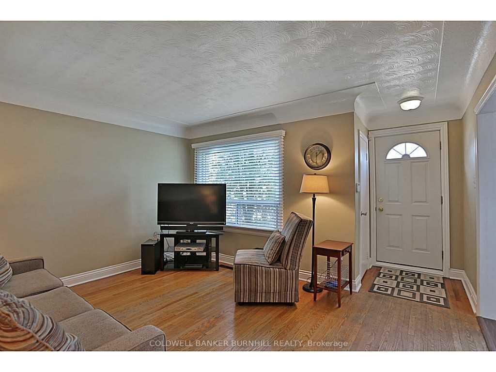 Photo 3 of Unit Upper L, 606 Brucedale Avenue, Hamilton, Eastmount — HOMEH